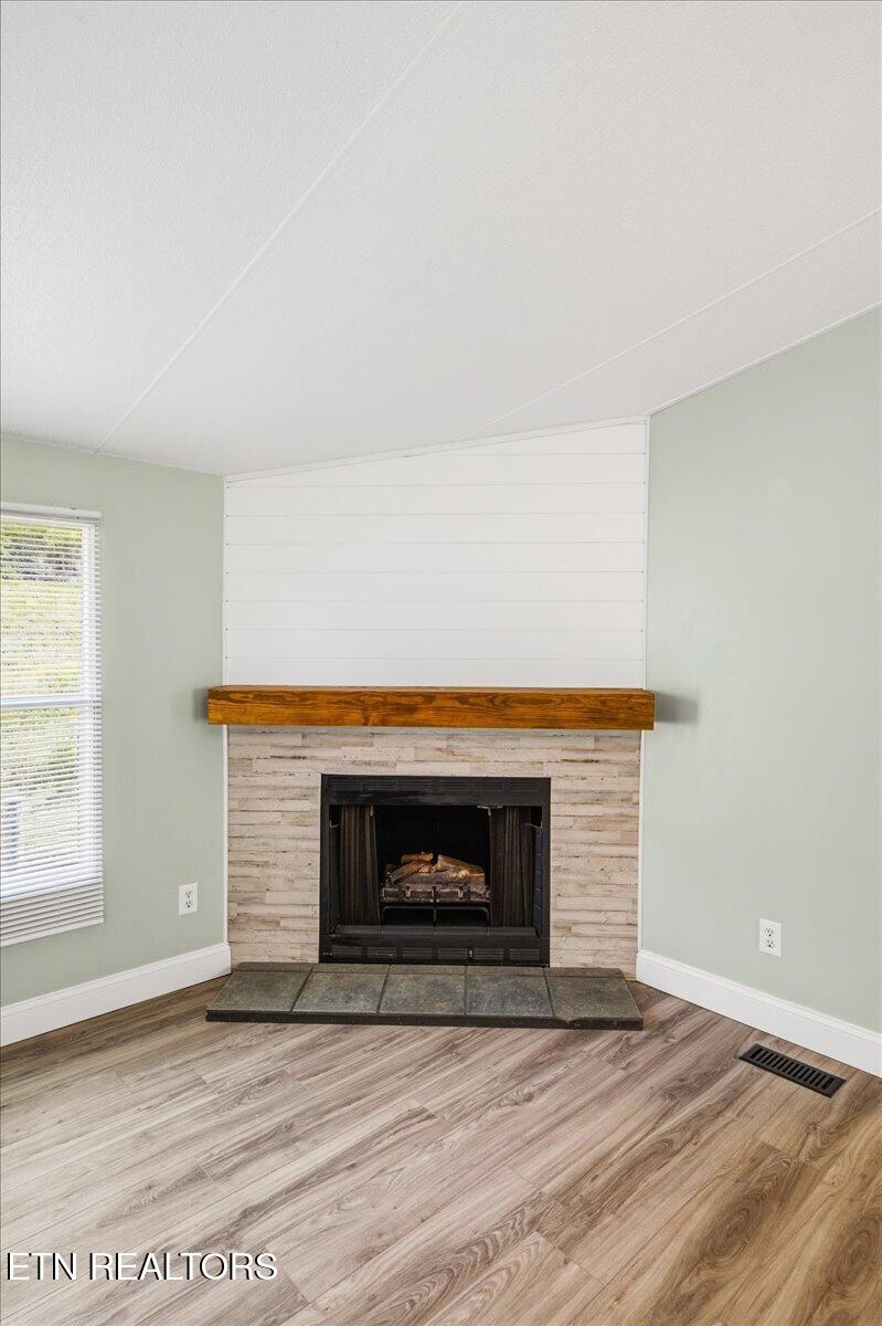 123 Sweat Lane Lafollette TN 37766