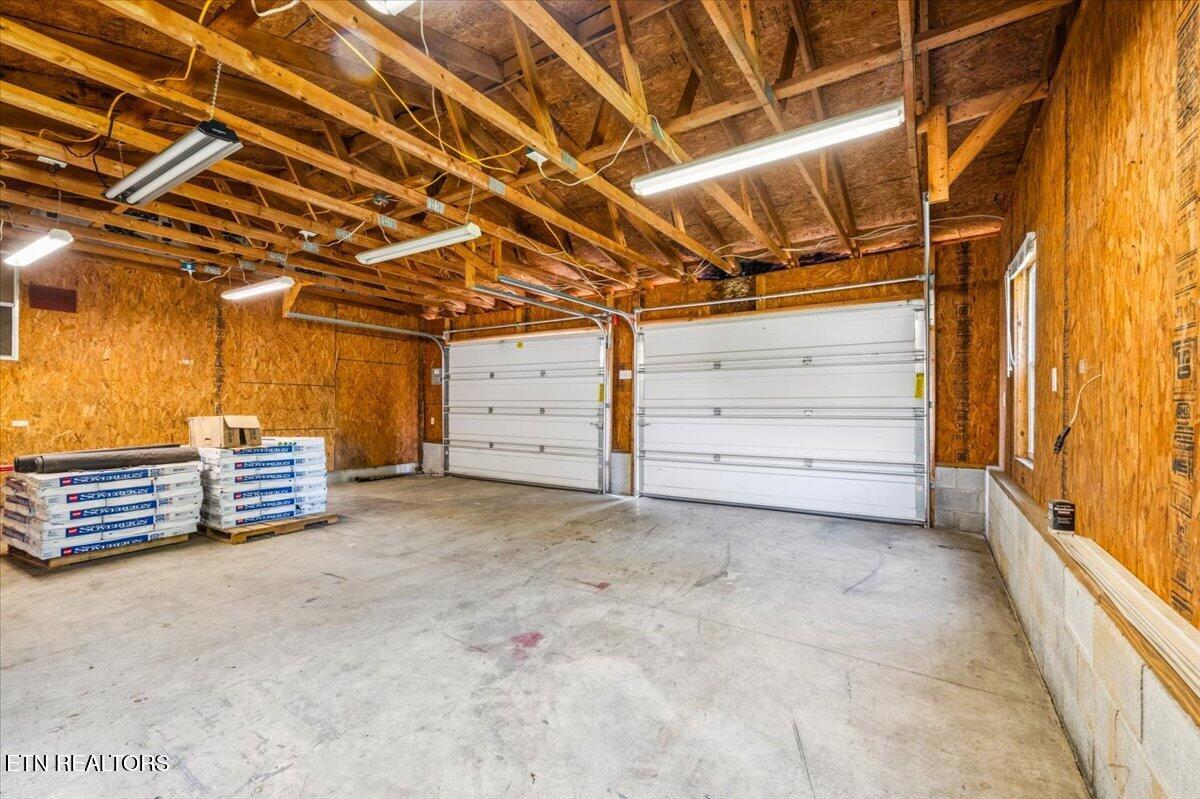 123 Sweat Lane Lafollette TN 37766