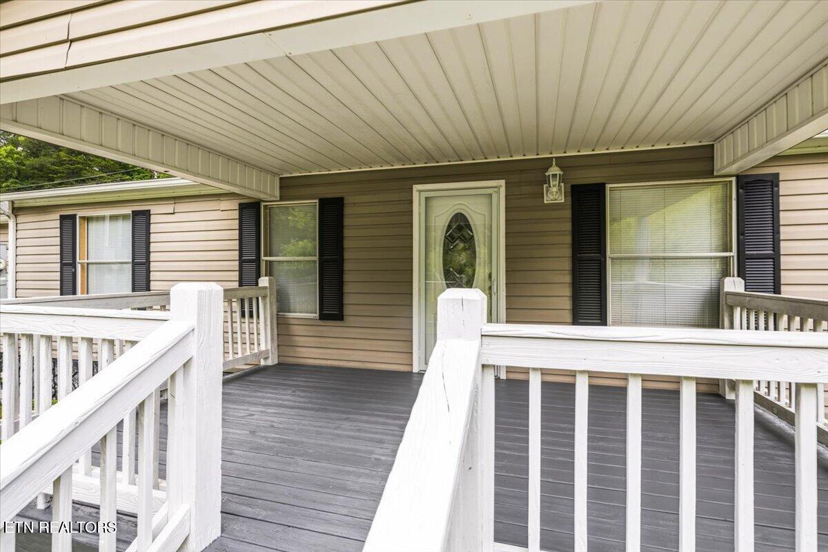 123 Sweat Lane Lafollette TN 37766