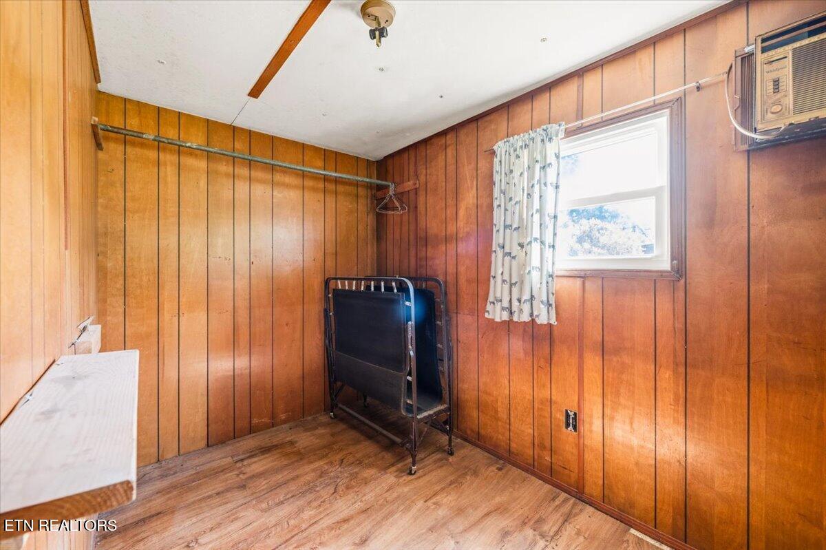 123 Sweat Lane Lafollette TN 37766