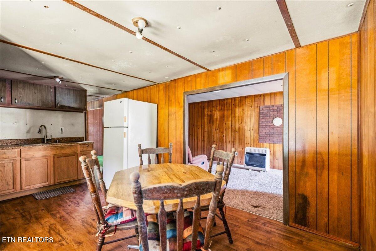 123 Sweat Lane Lafollette TN 37766