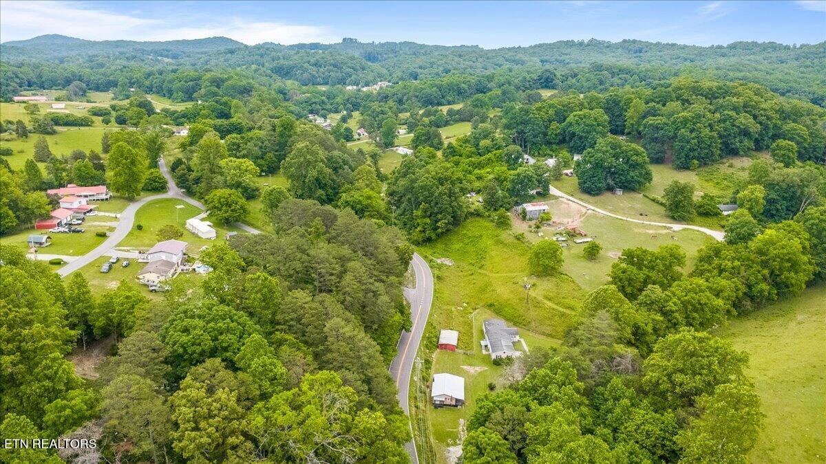 123 Sweat Lane Lafollette TN 37766