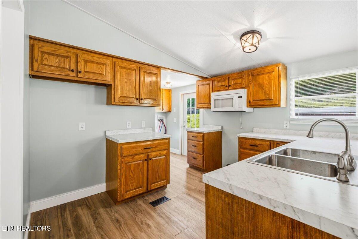 123 Sweat Lane Lafollette TN 37766