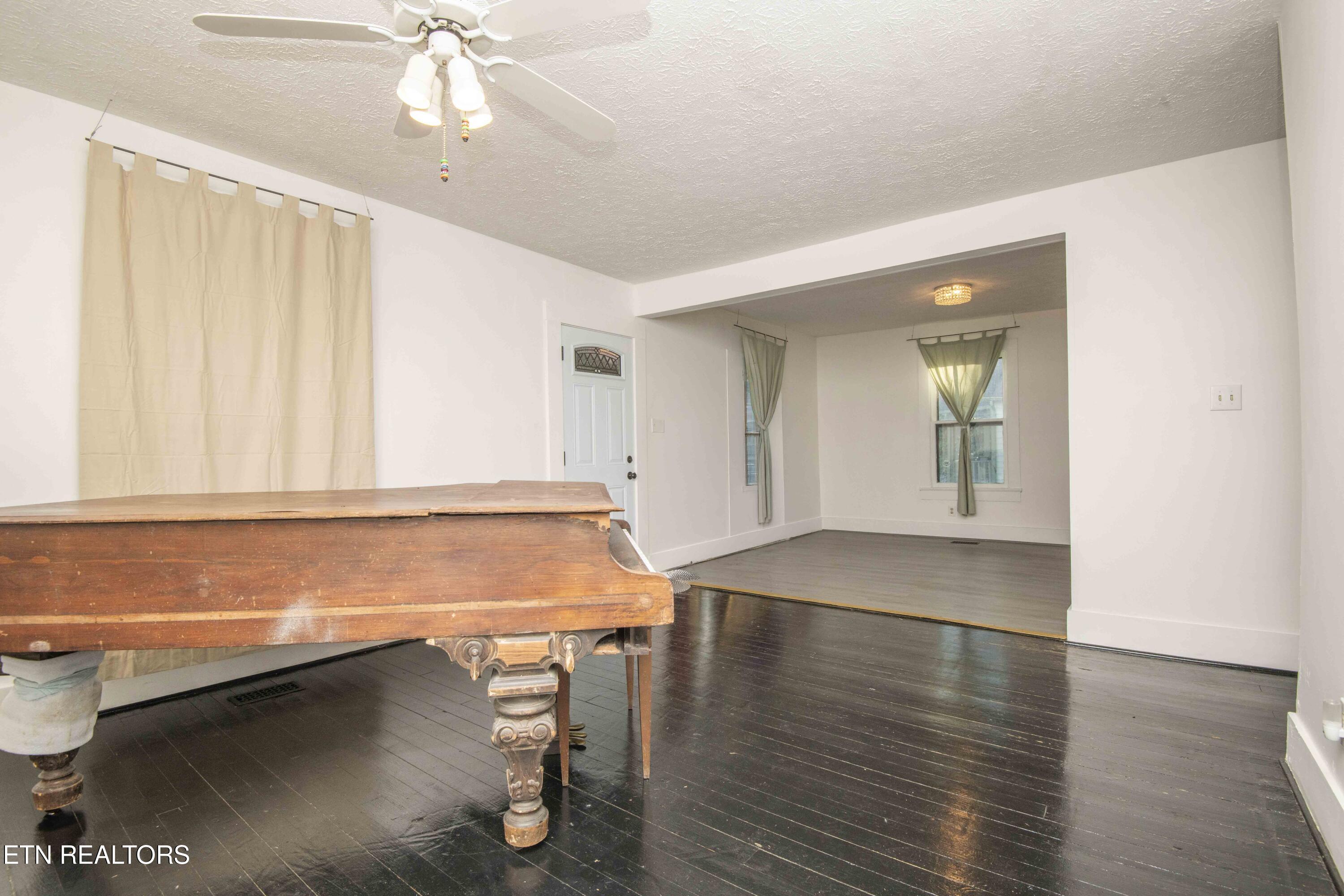 228 Cansler Avenue Knoxville TN 37921