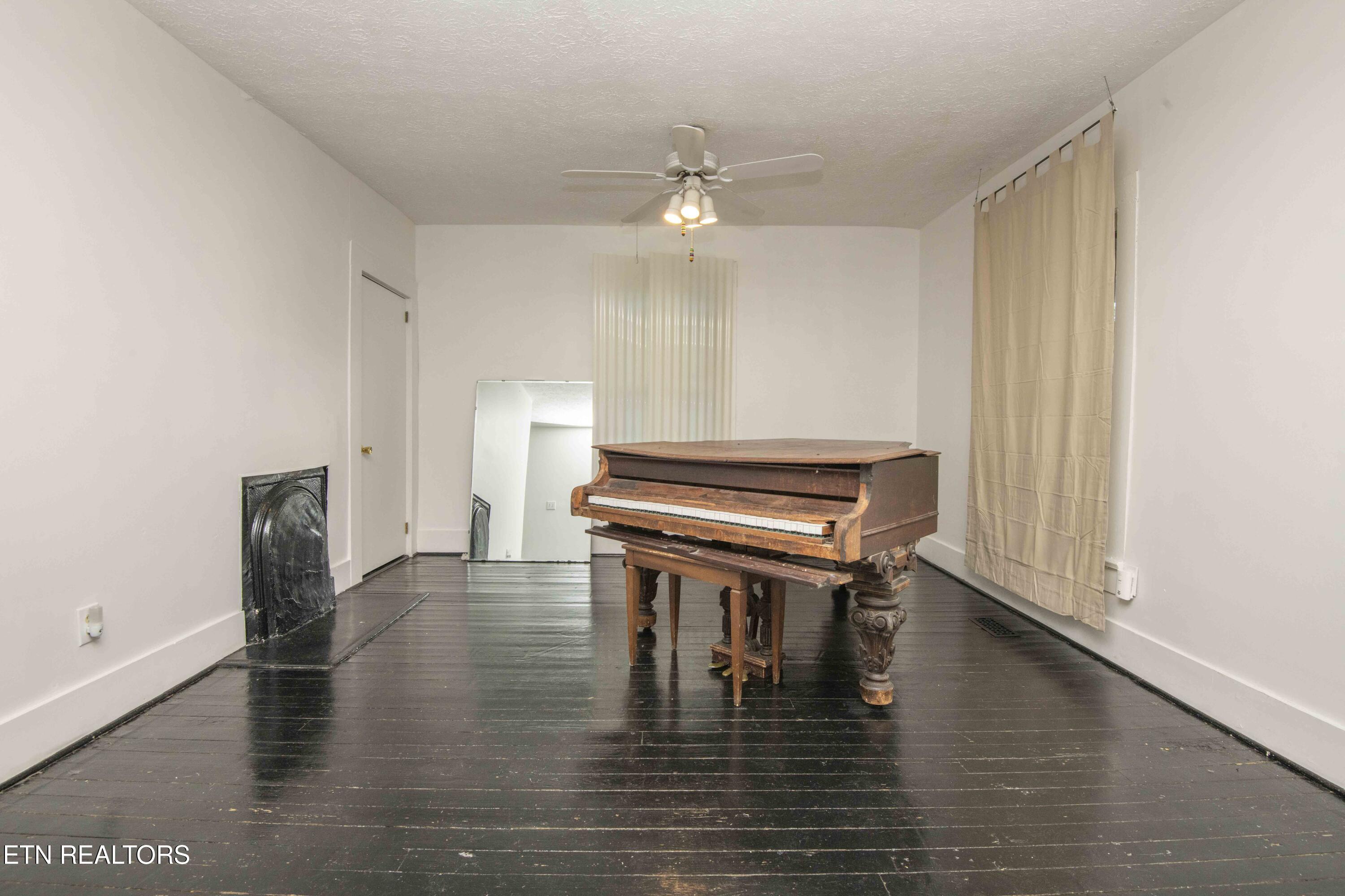 228 Cansler Avenue Knoxville TN 37921