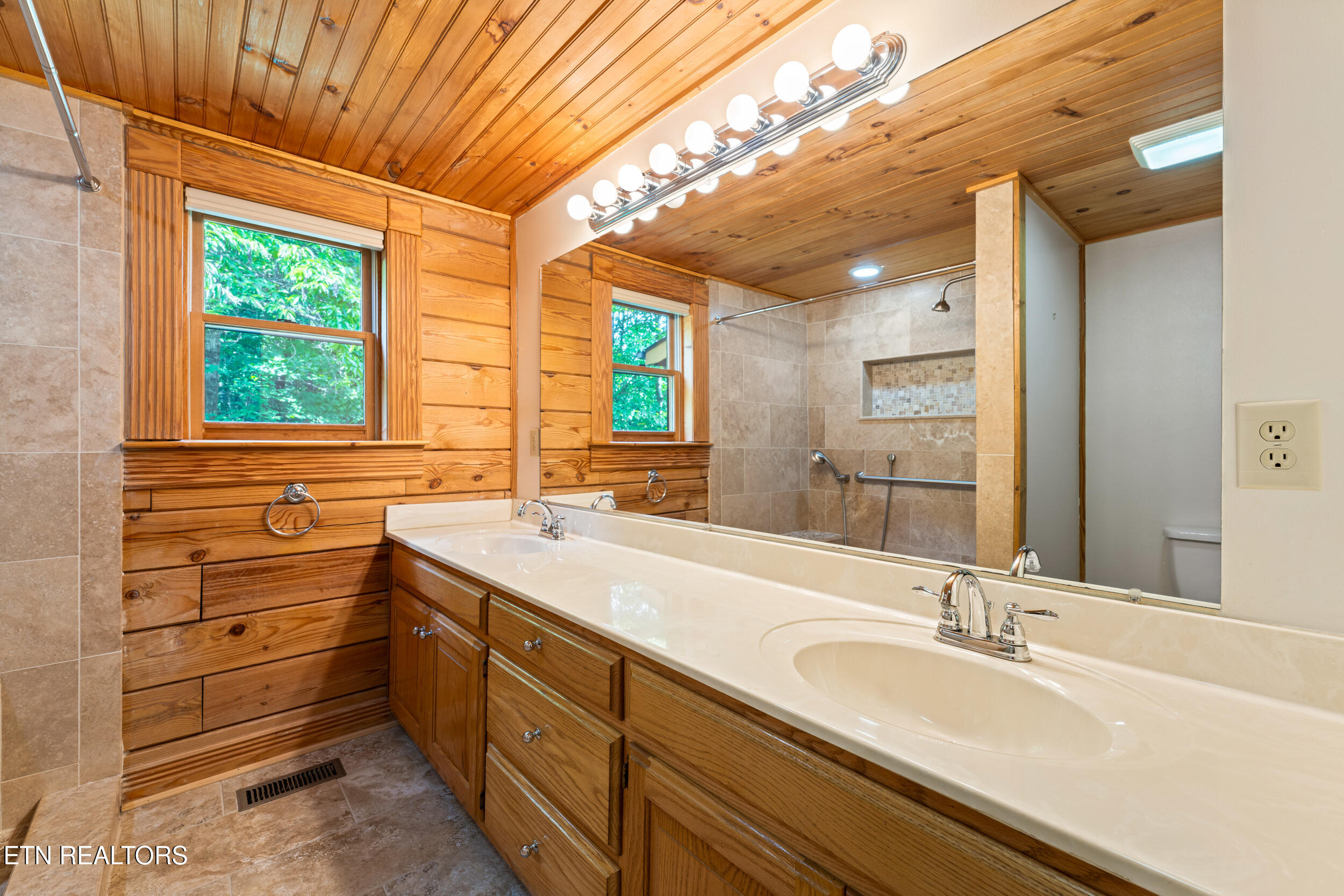 3839 Saddle Brook Way Sevierville TN 37862