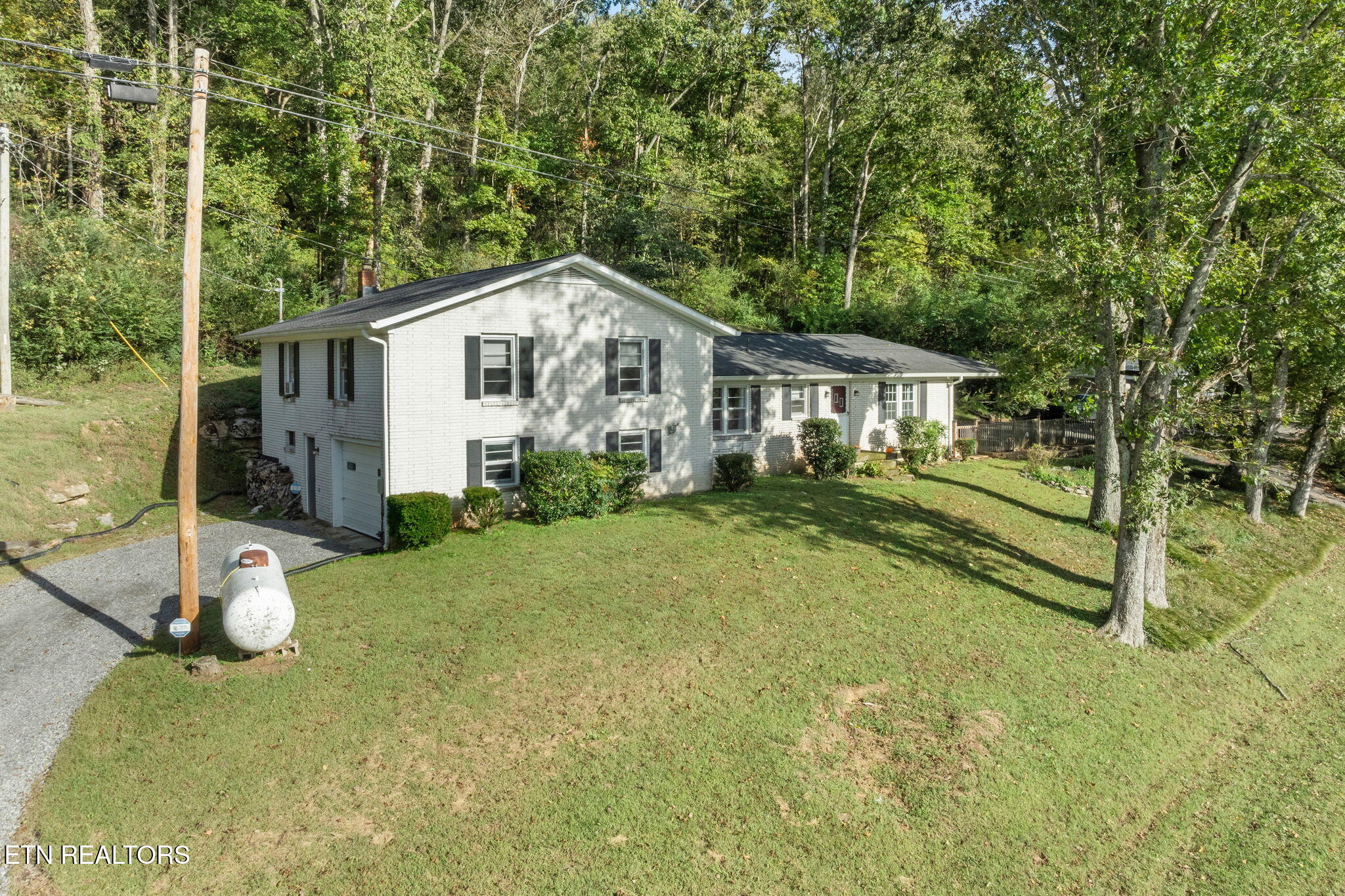 334 Wartrace Highway Pleasant Shade TN 37145