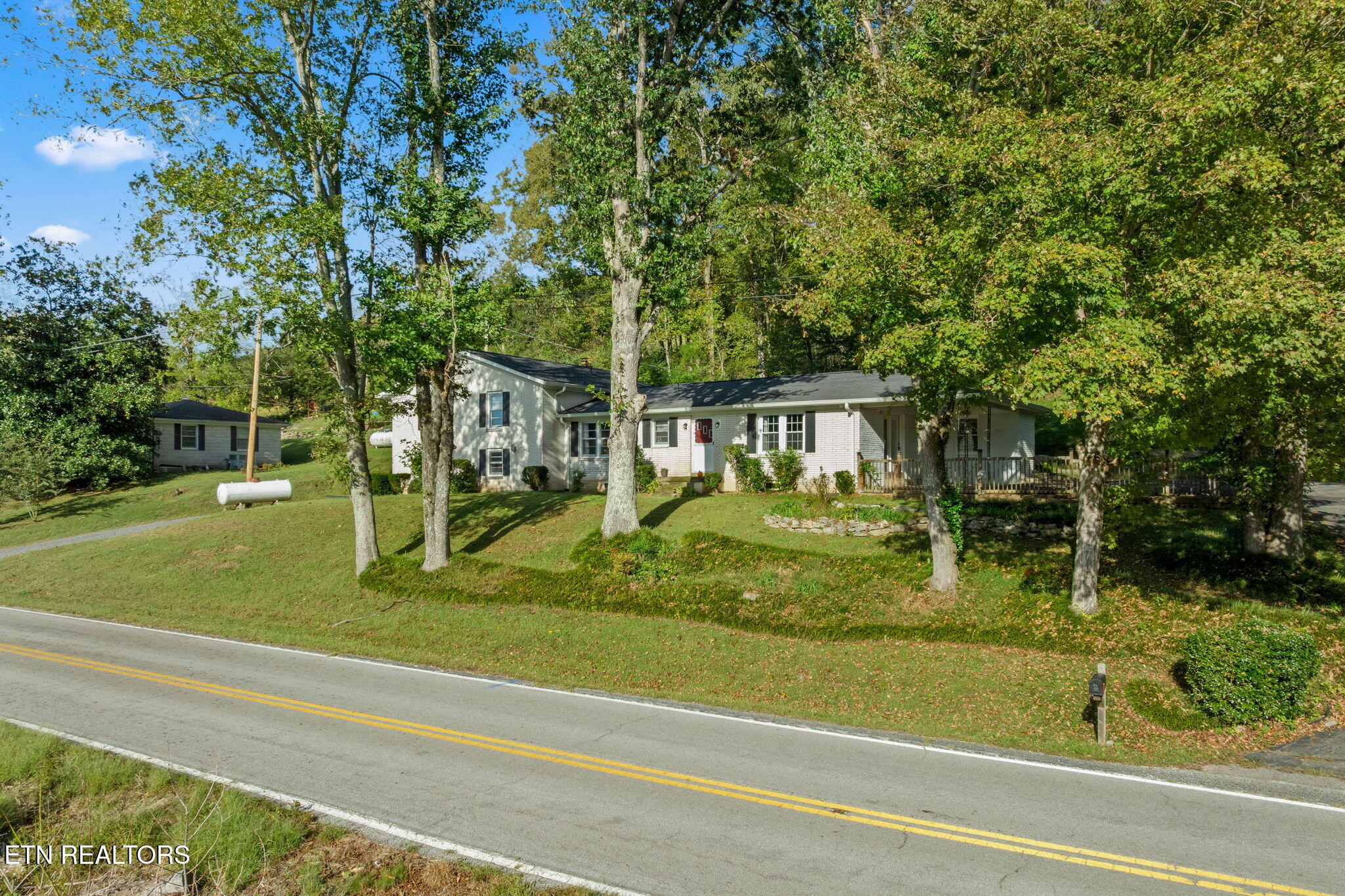 334 Wartrace Highway Pleasant Shade TN 37145