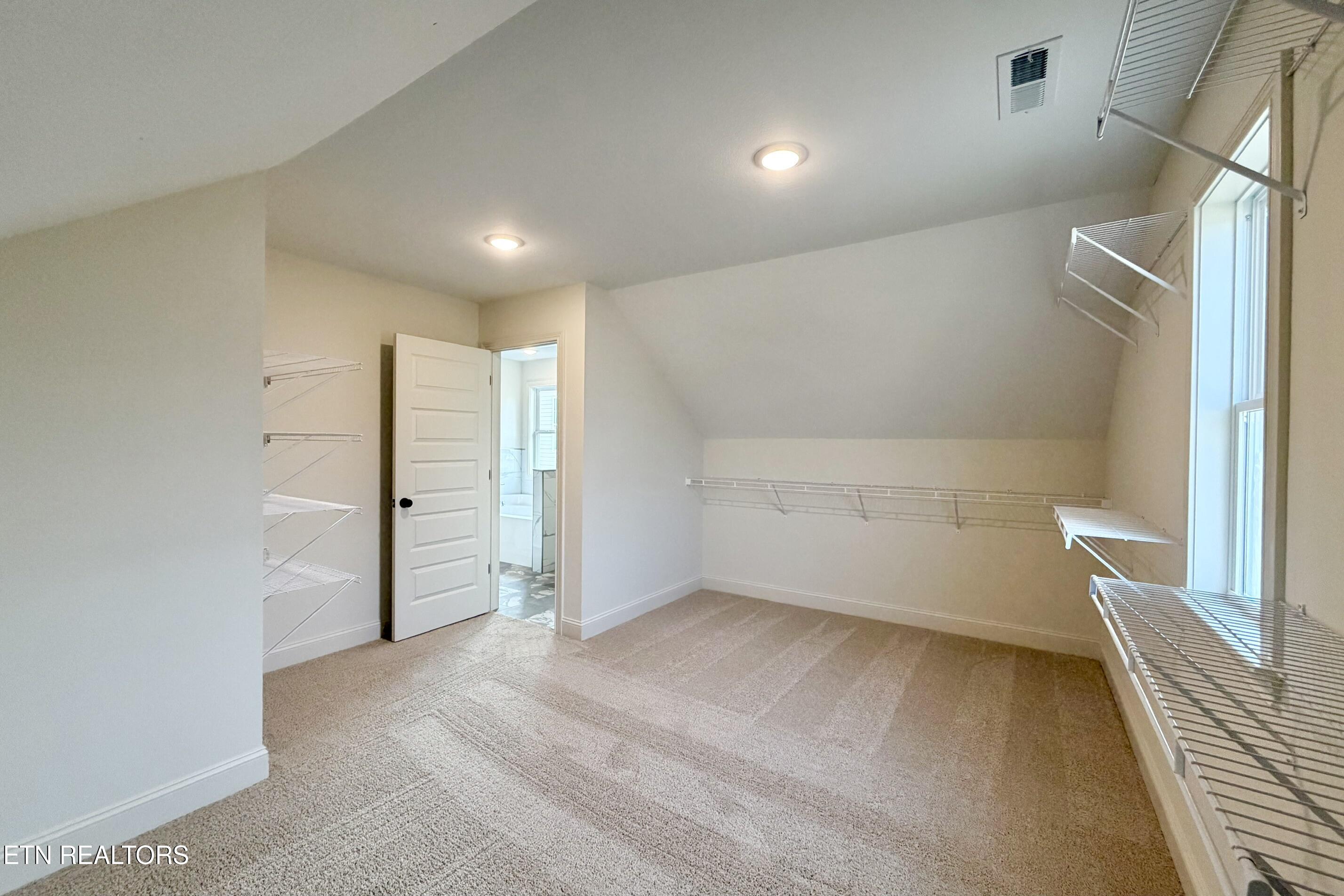 8915 Queensdale Lane Knoxville TN 37924