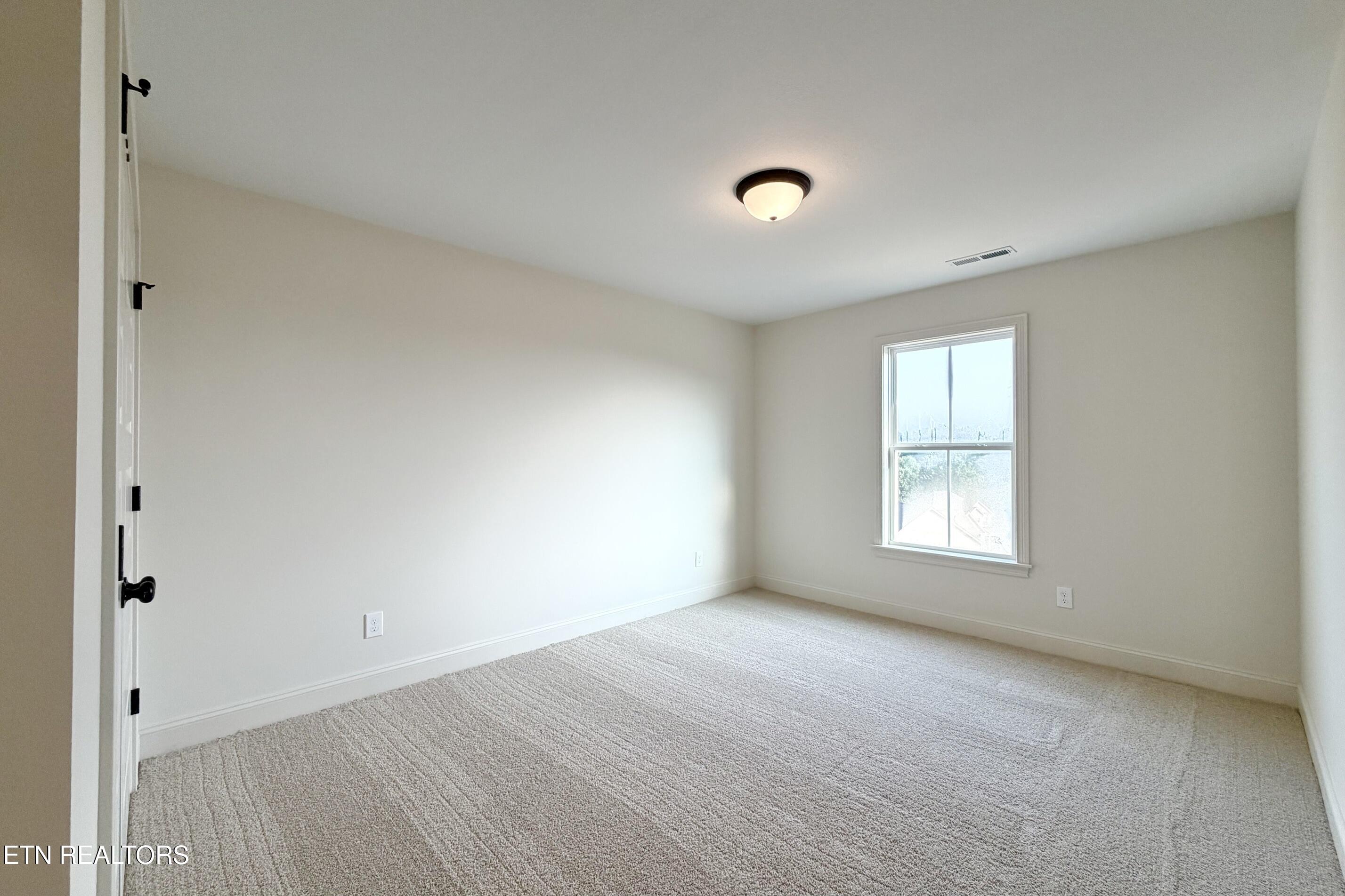 8915 Queensdale Lane Knoxville TN 37924