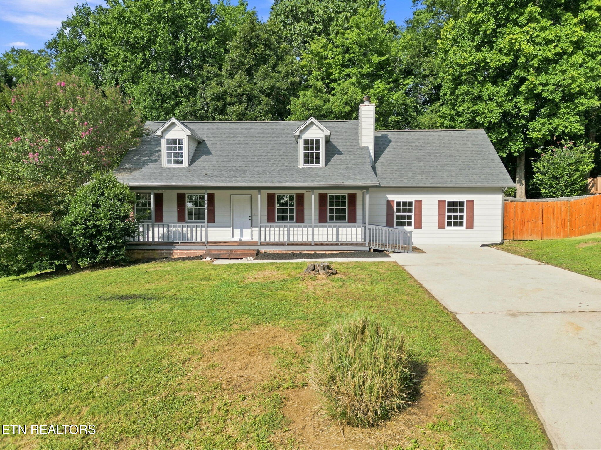 7813 Shadowood Drive Knoxville TN 37938