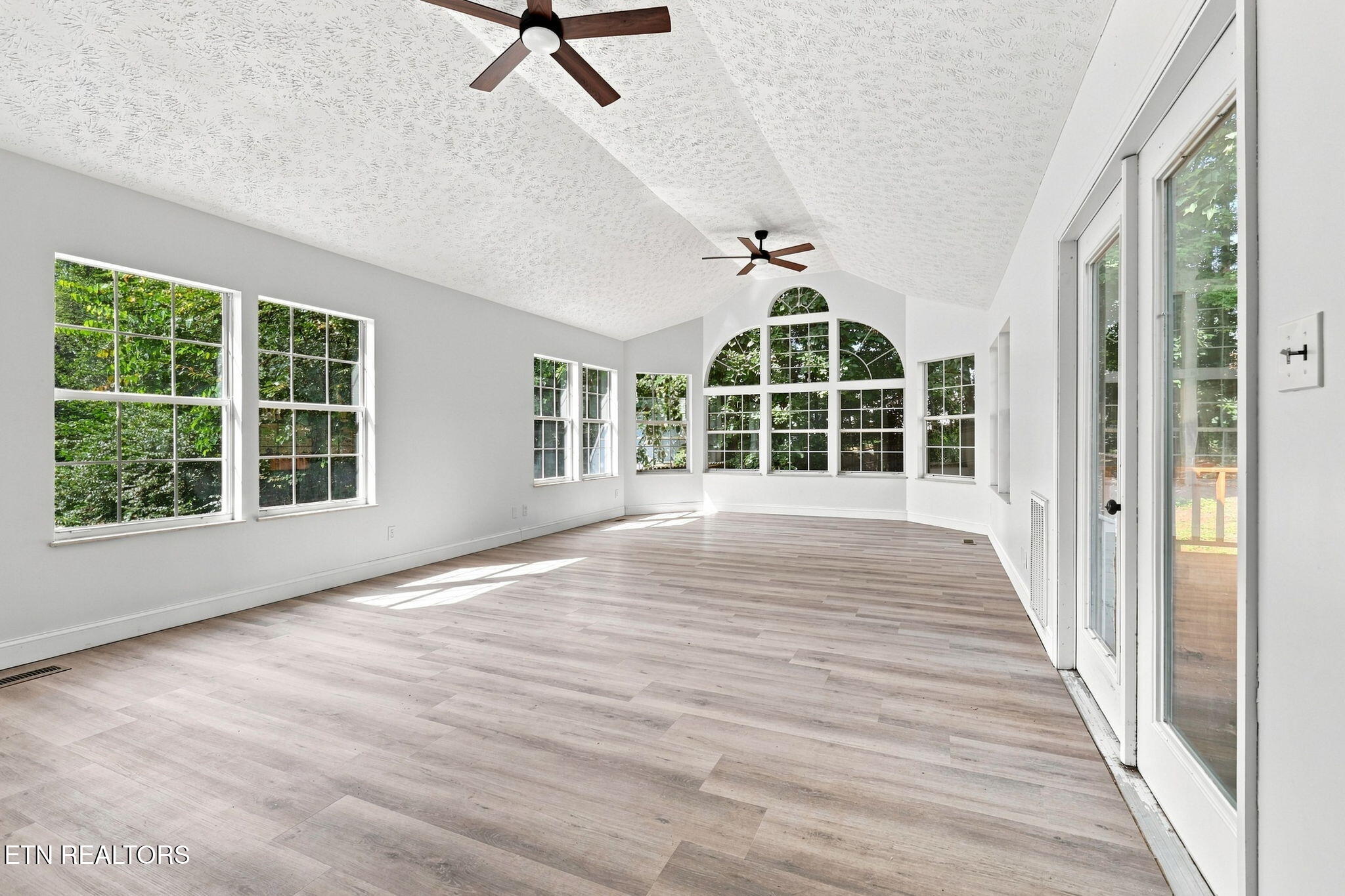 7813 Shadowood Drive Knoxville TN 37938