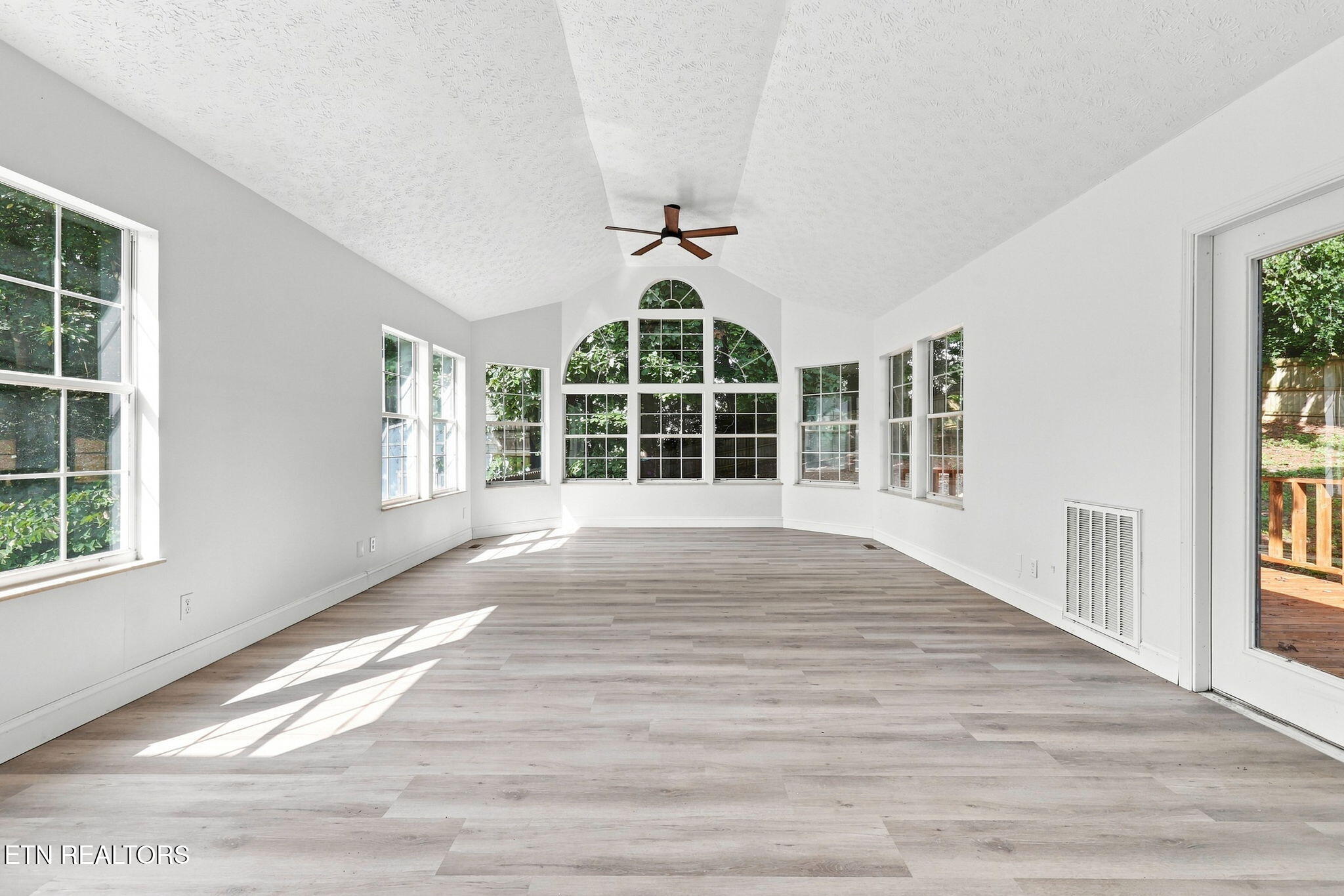 7813 Shadowood Drive Knoxville TN 37938