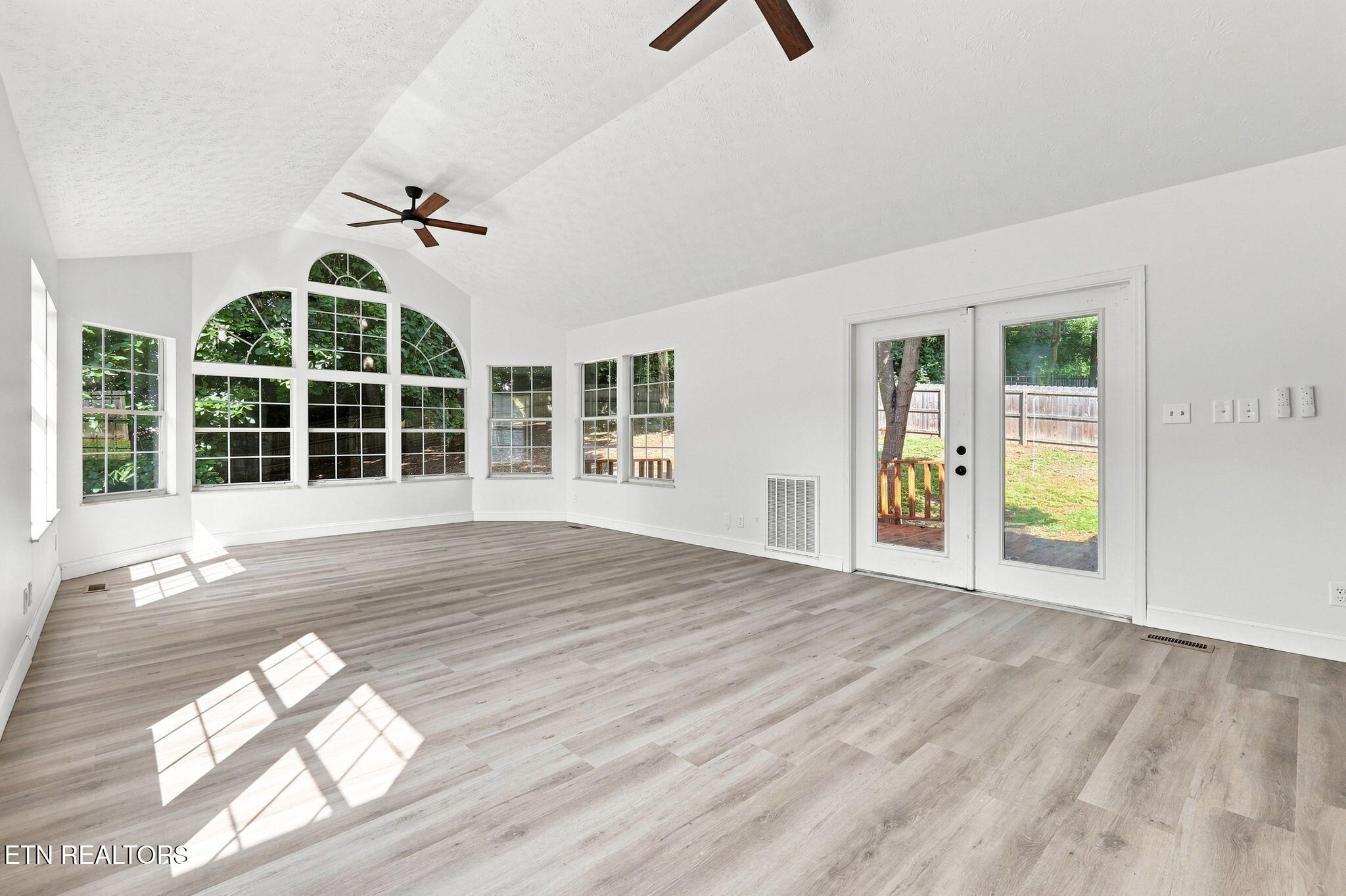 7813 Shadowood Drive Knoxville TN 37938