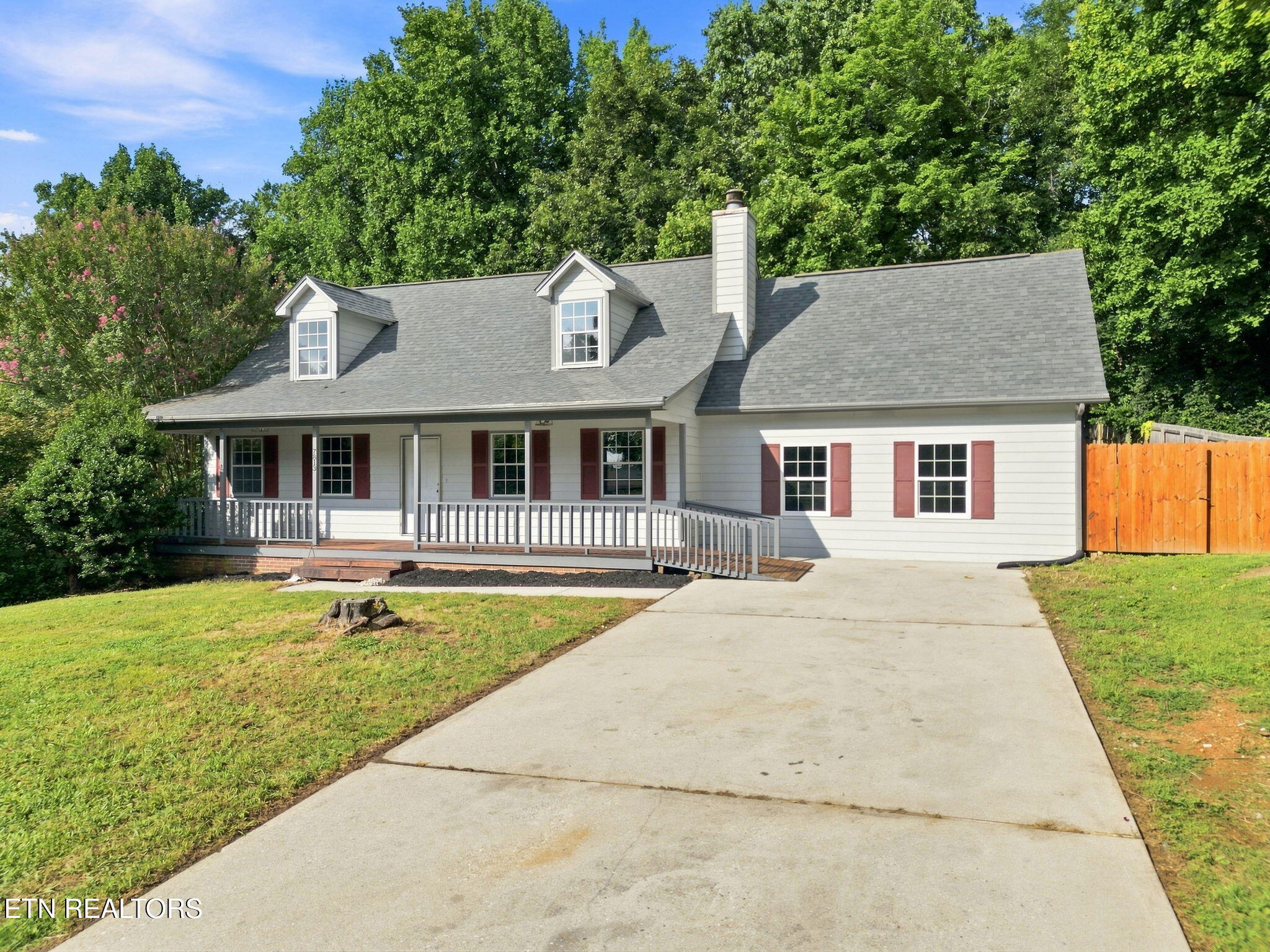 7813 Shadowood Drive Knoxville TN 37938