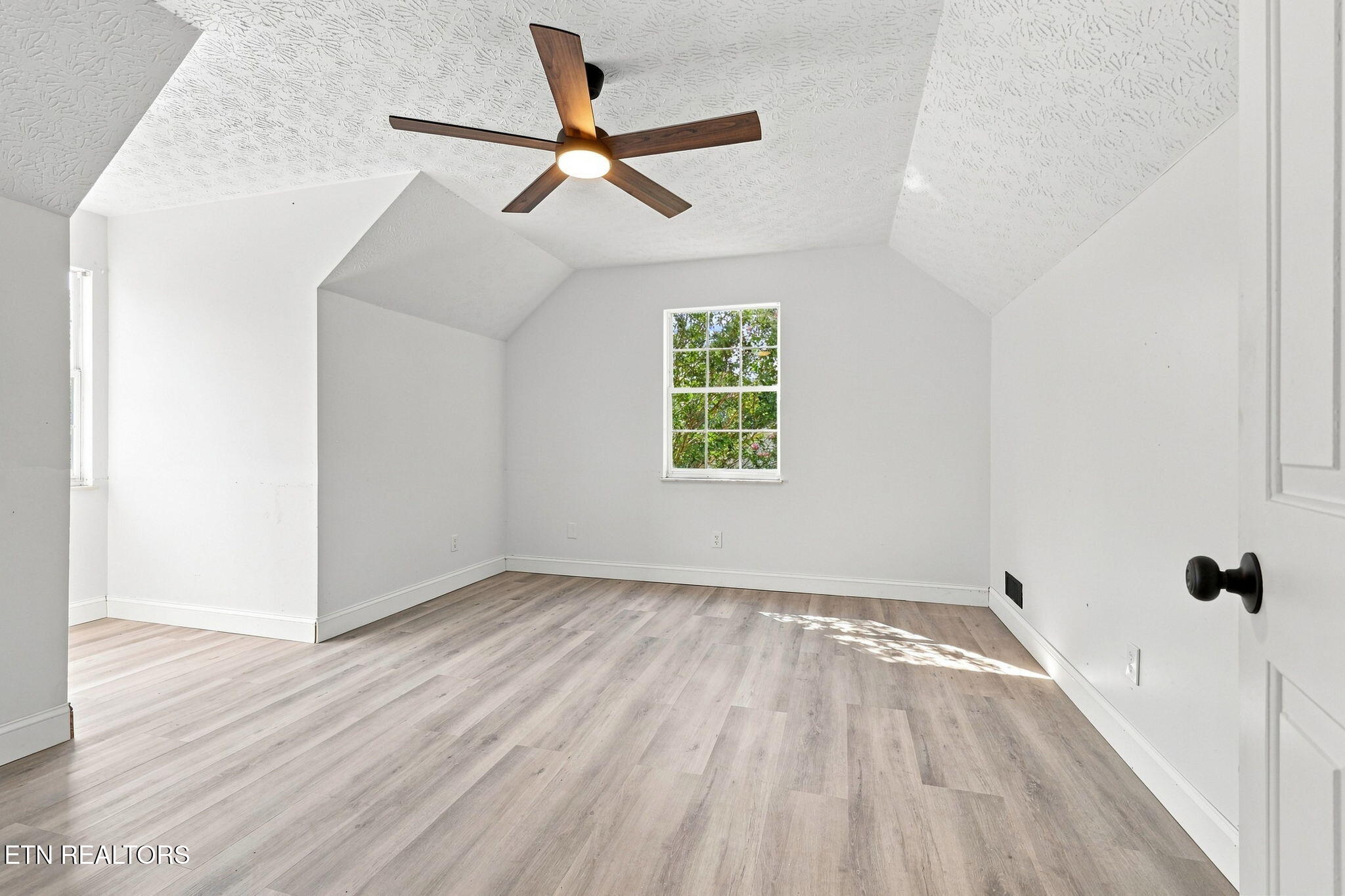 7813 Shadowood Drive Knoxville TN 37938