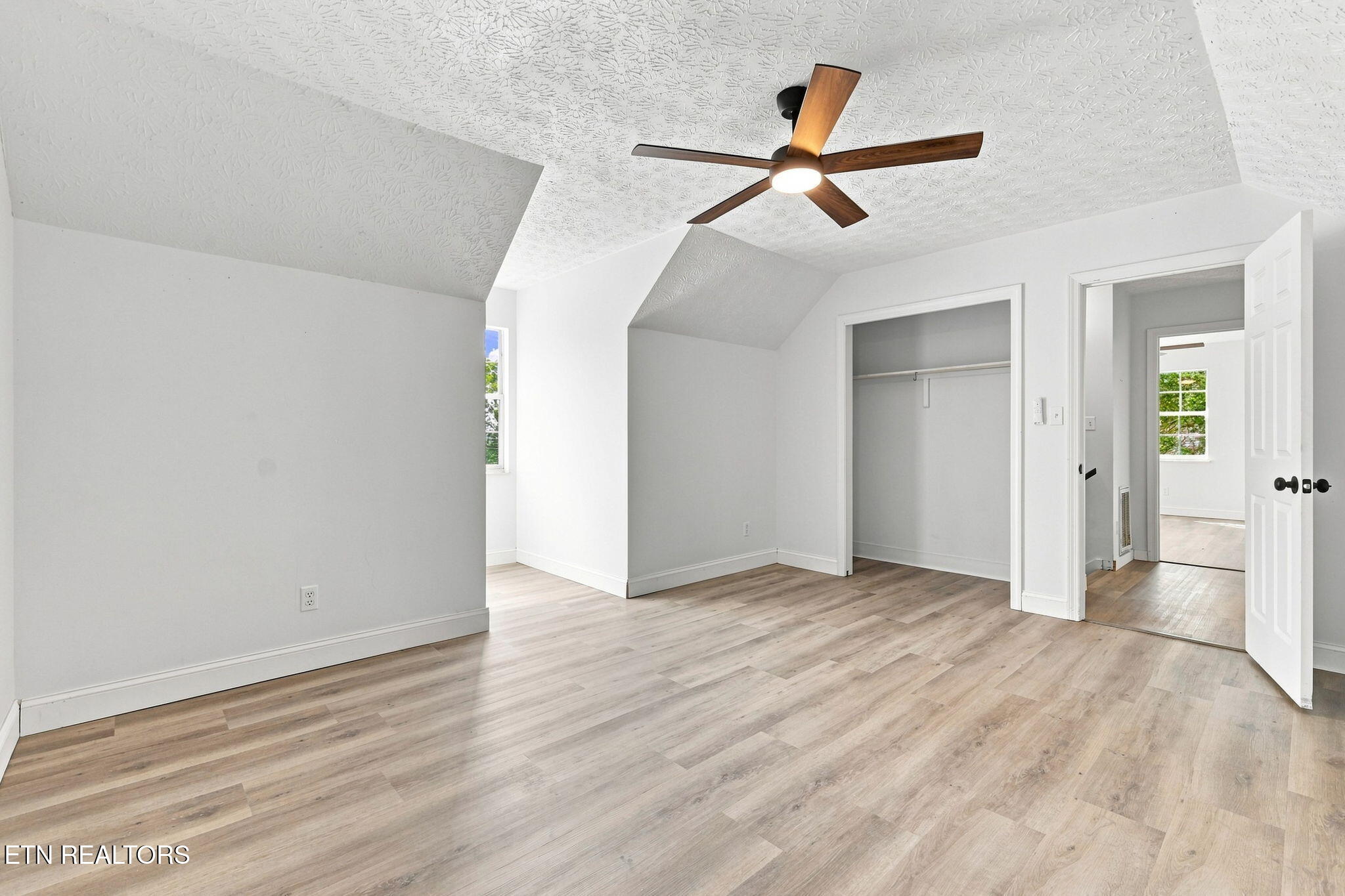 7813 Shadowood Drive Knoxville TN 37938
