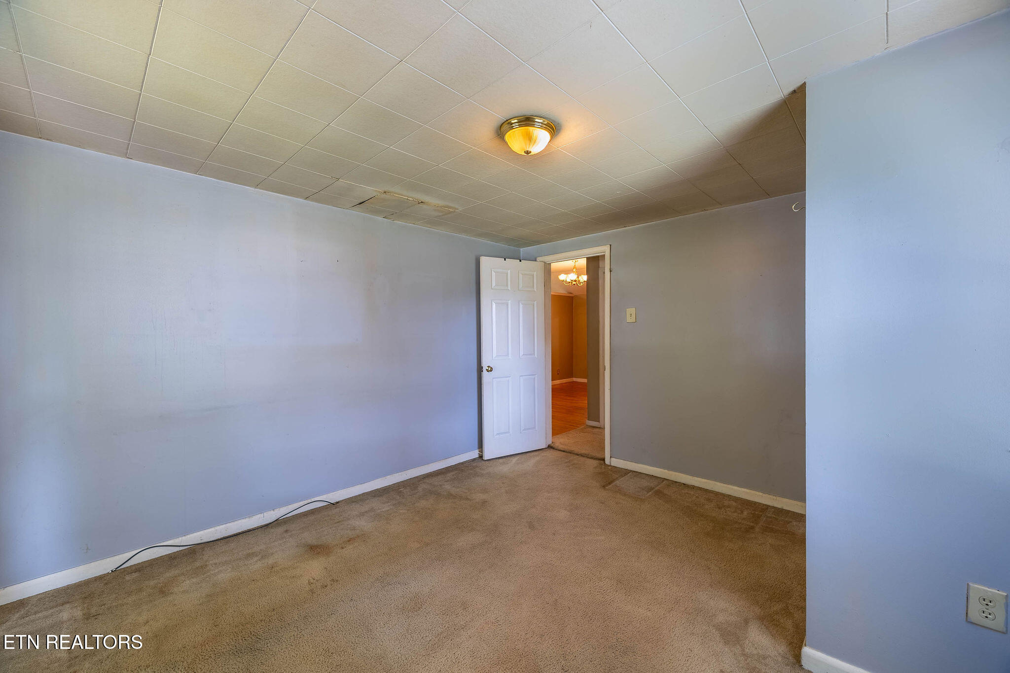 130 Oakland Avenue Lenoir City TN 37771