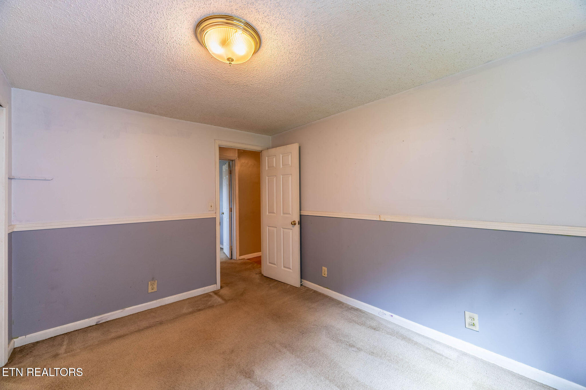 130 Oakland Avenue Lenoir City TN 37771
