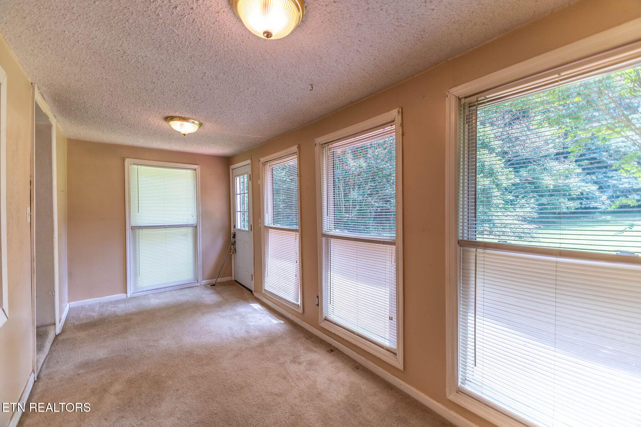 130 Oakland Avenue Lenoir City TN 37771