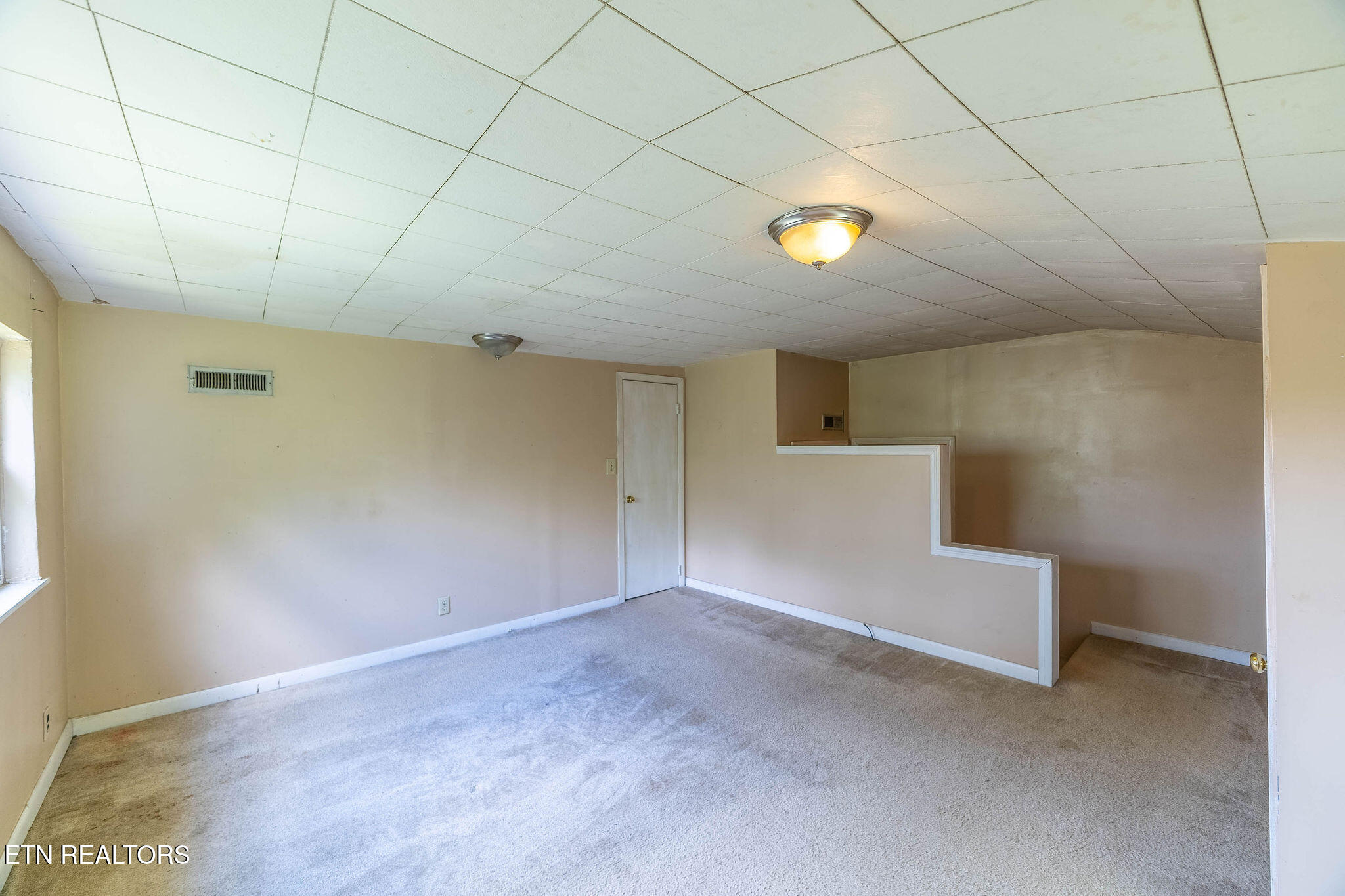 130 Oakland Avenue Lenoir City TN 37771