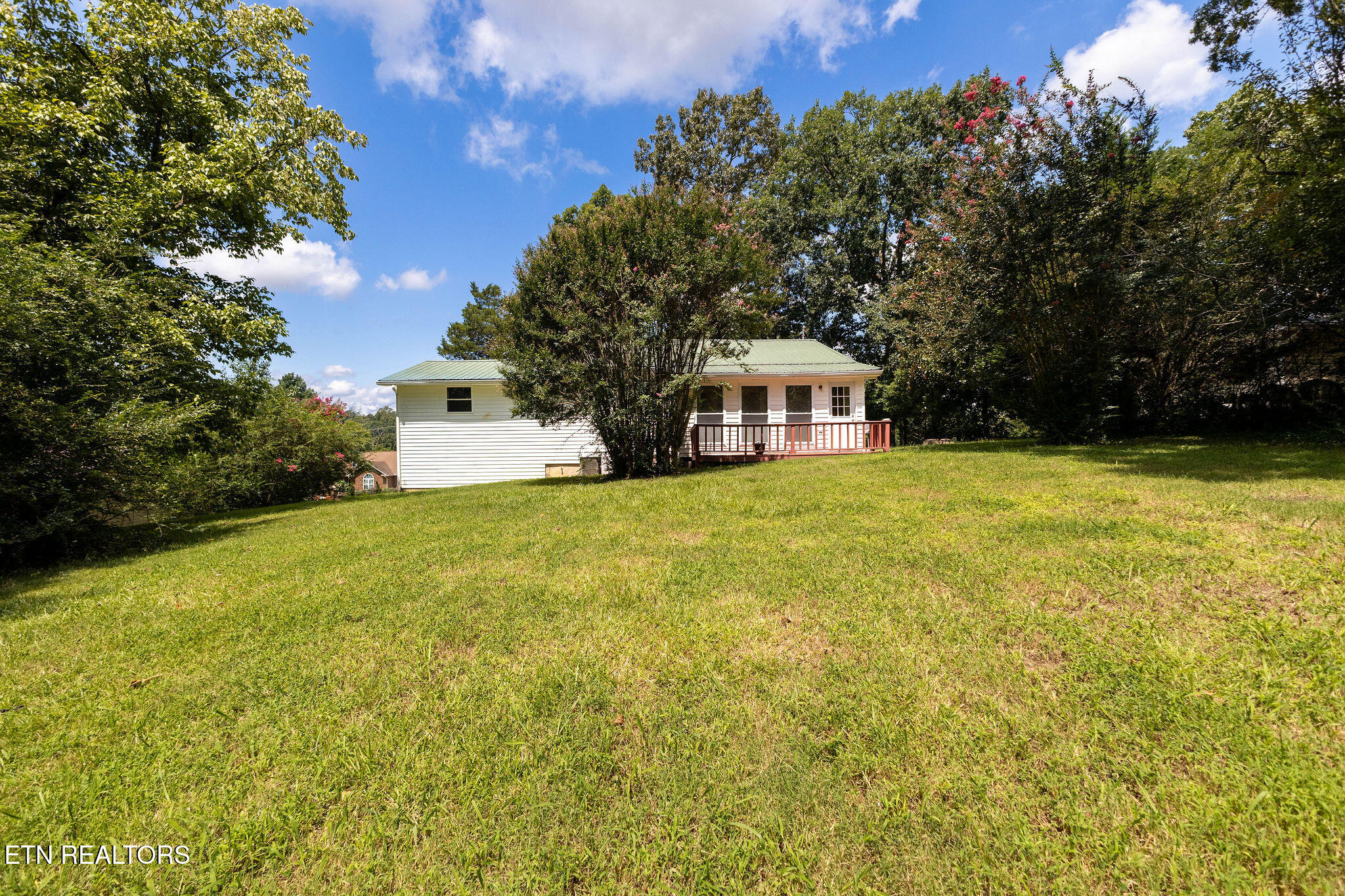 130 Oakland Avenue Lenoir City TN 37771