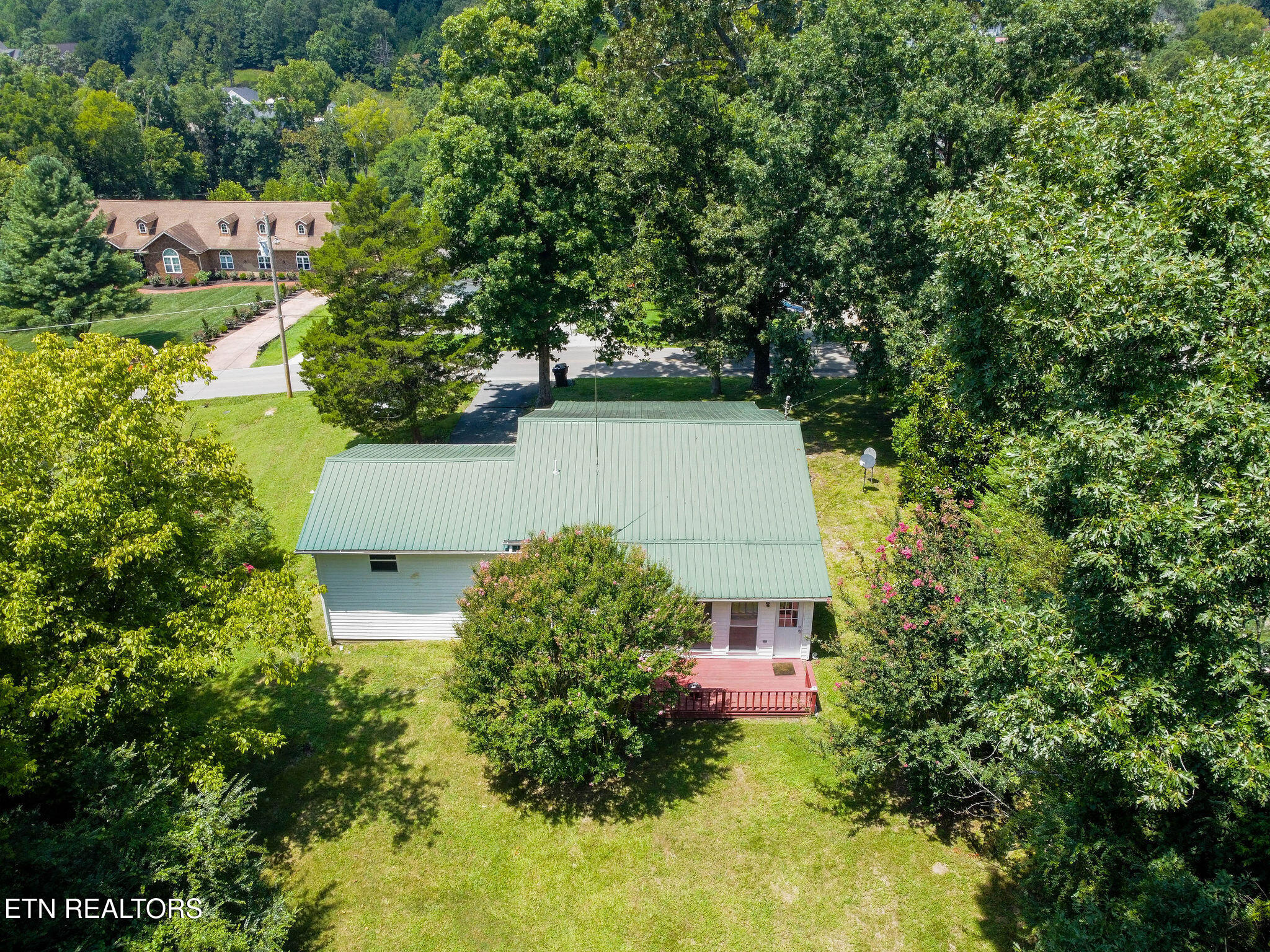 130 Oakland Avenue Lenoir City TN 37771