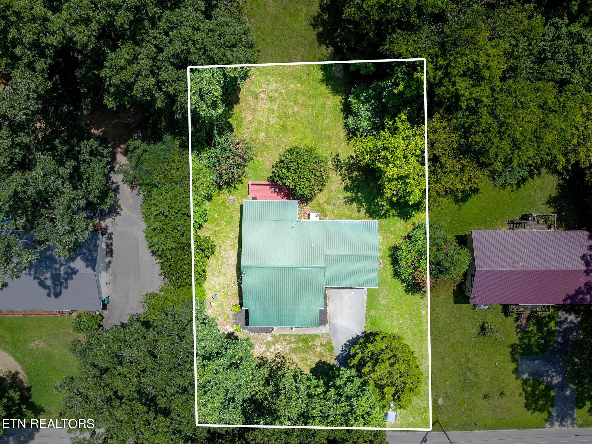 130 Oakland Avenue Lenoir City TN 37771