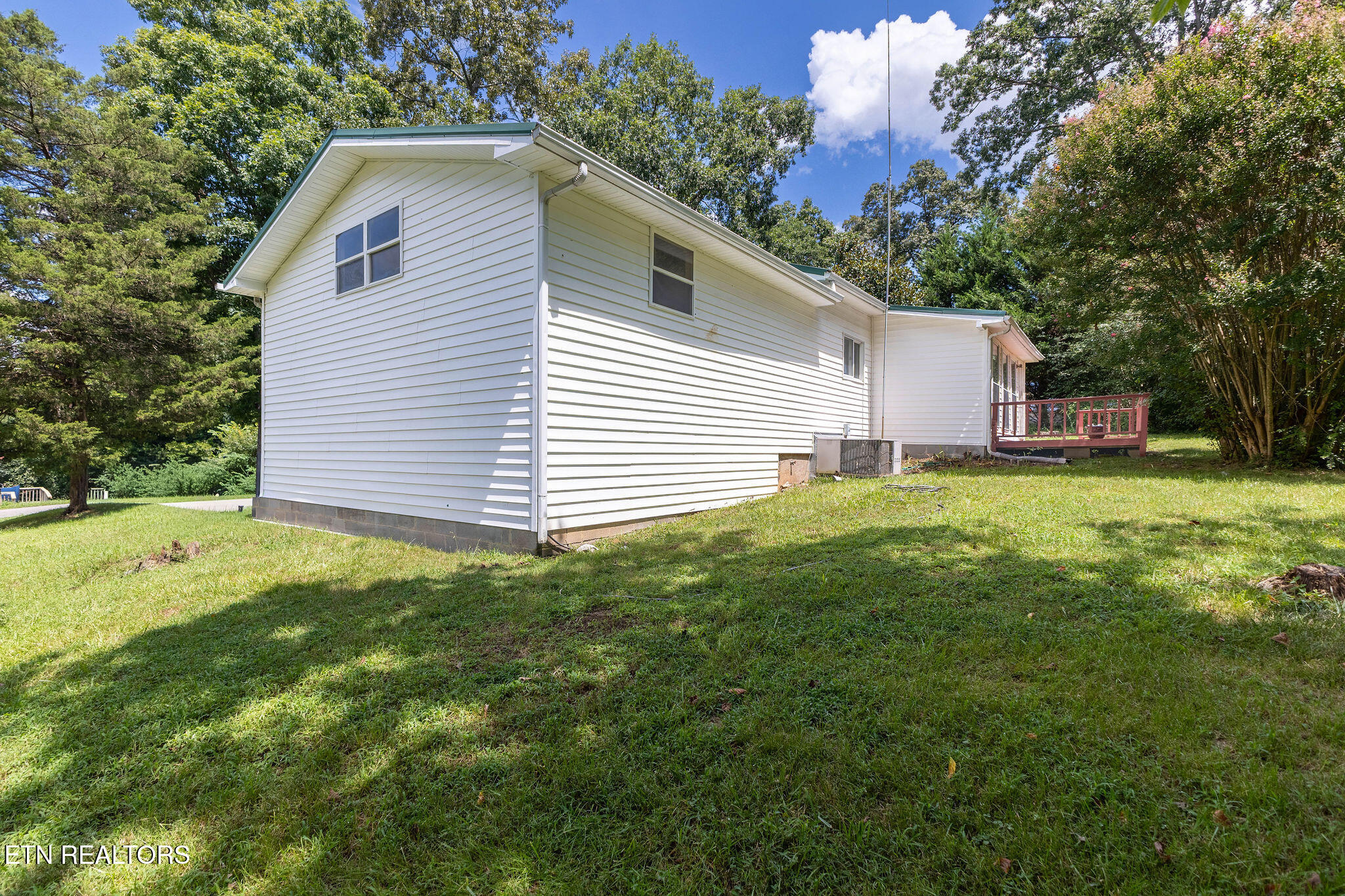 130 Oakland Avenue Lenoir City TN 37771