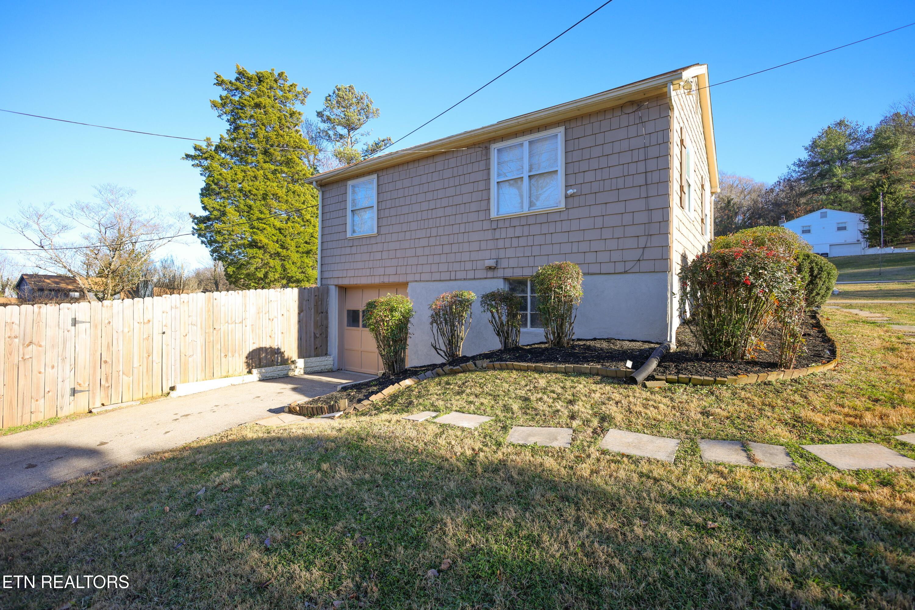 1400 Whitower Drive Knoxville TN 37919