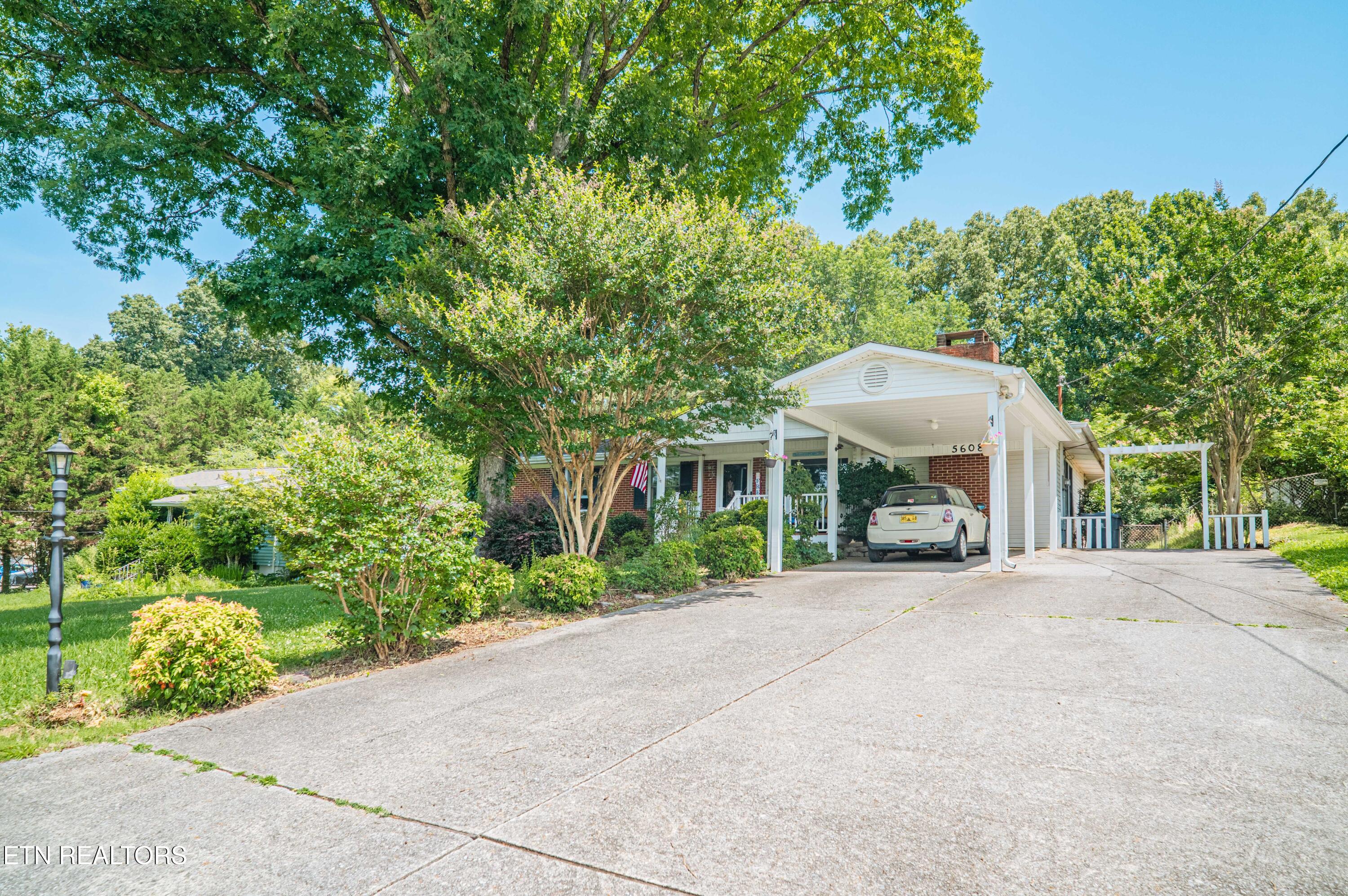 5608 Sierra Road Knoxville TN 37912