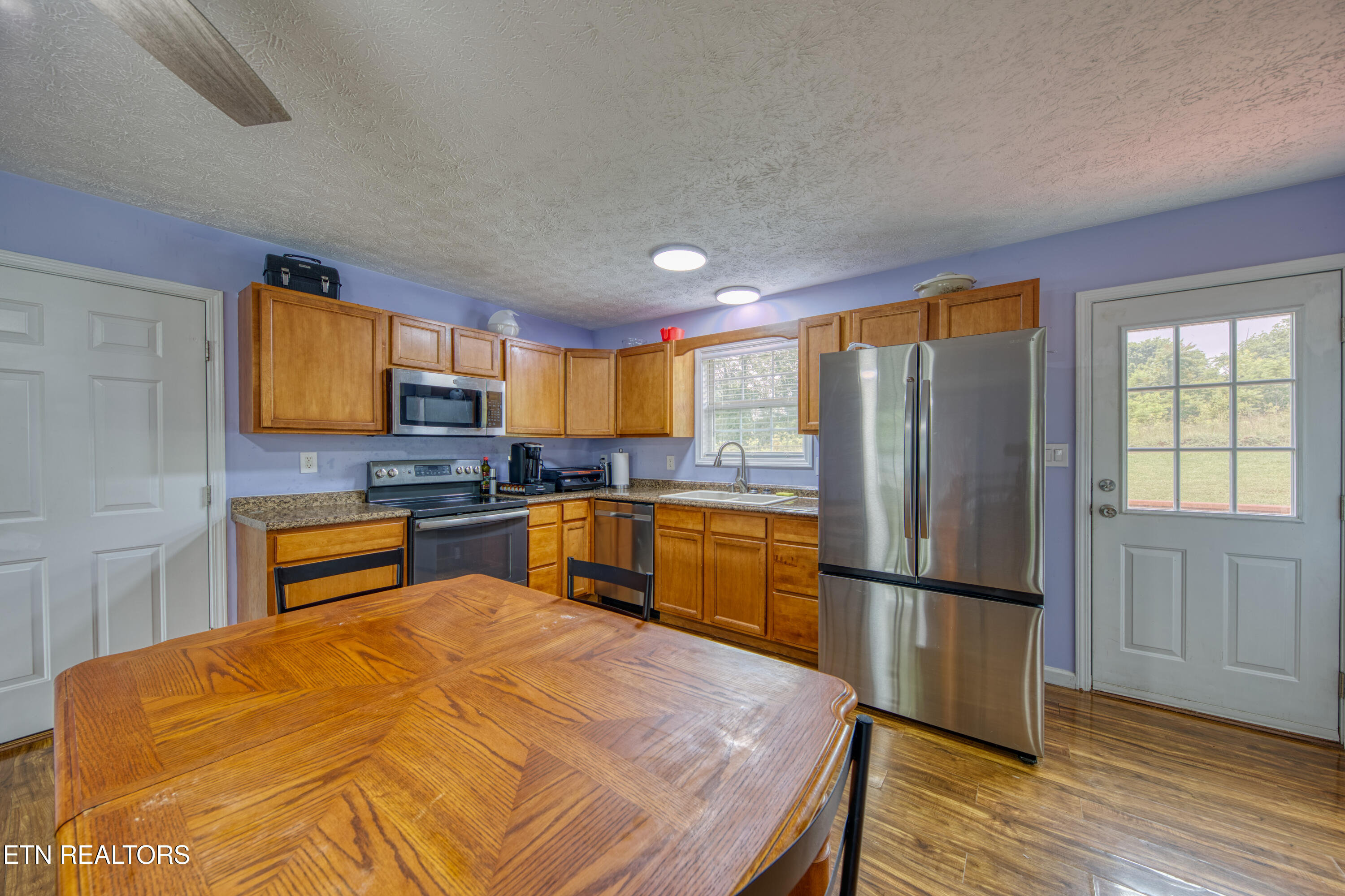 160 M & M Lane Jacksboro TN 37757