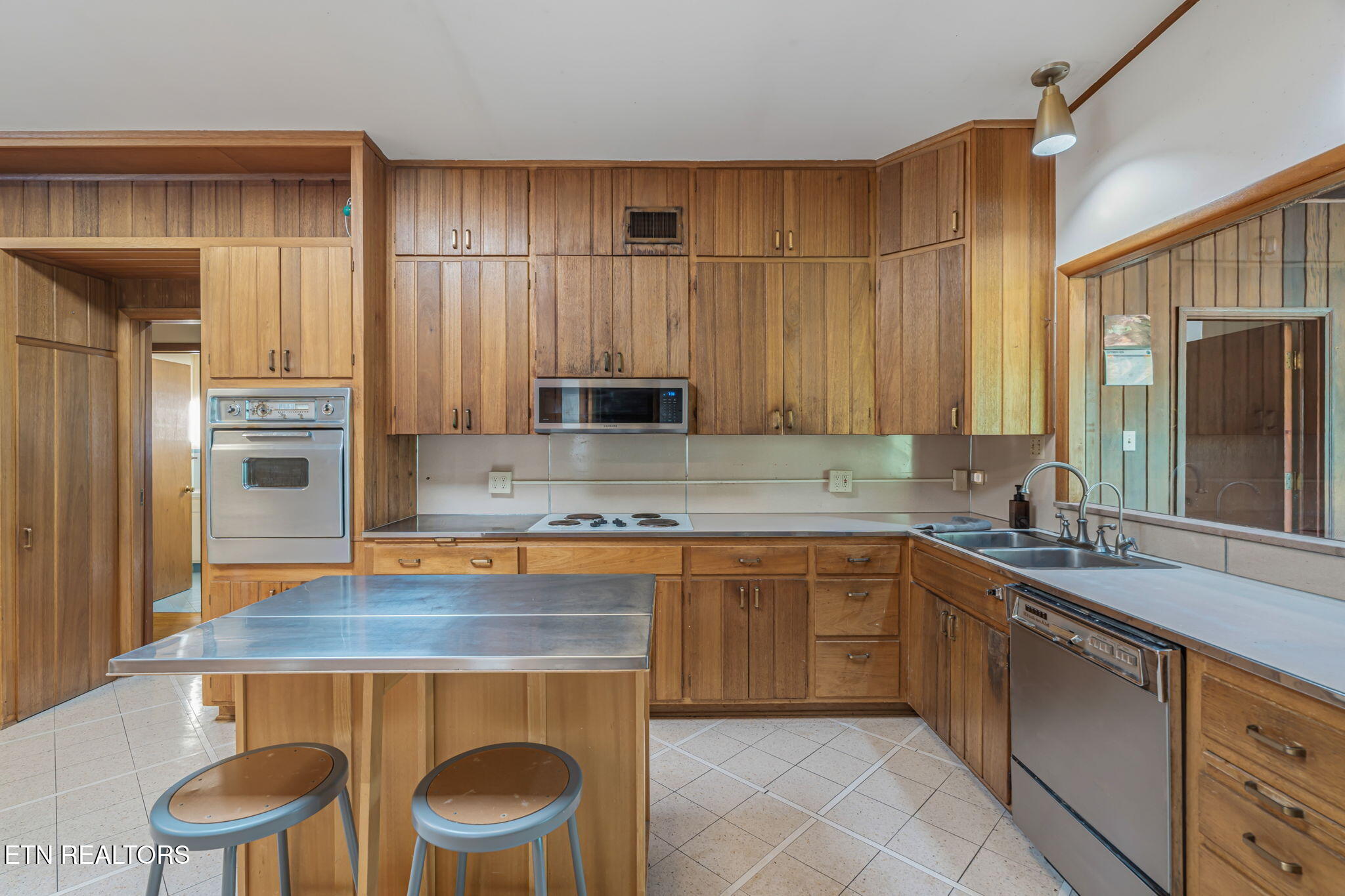106 Elliott Circle Oak Ridge TN 37830