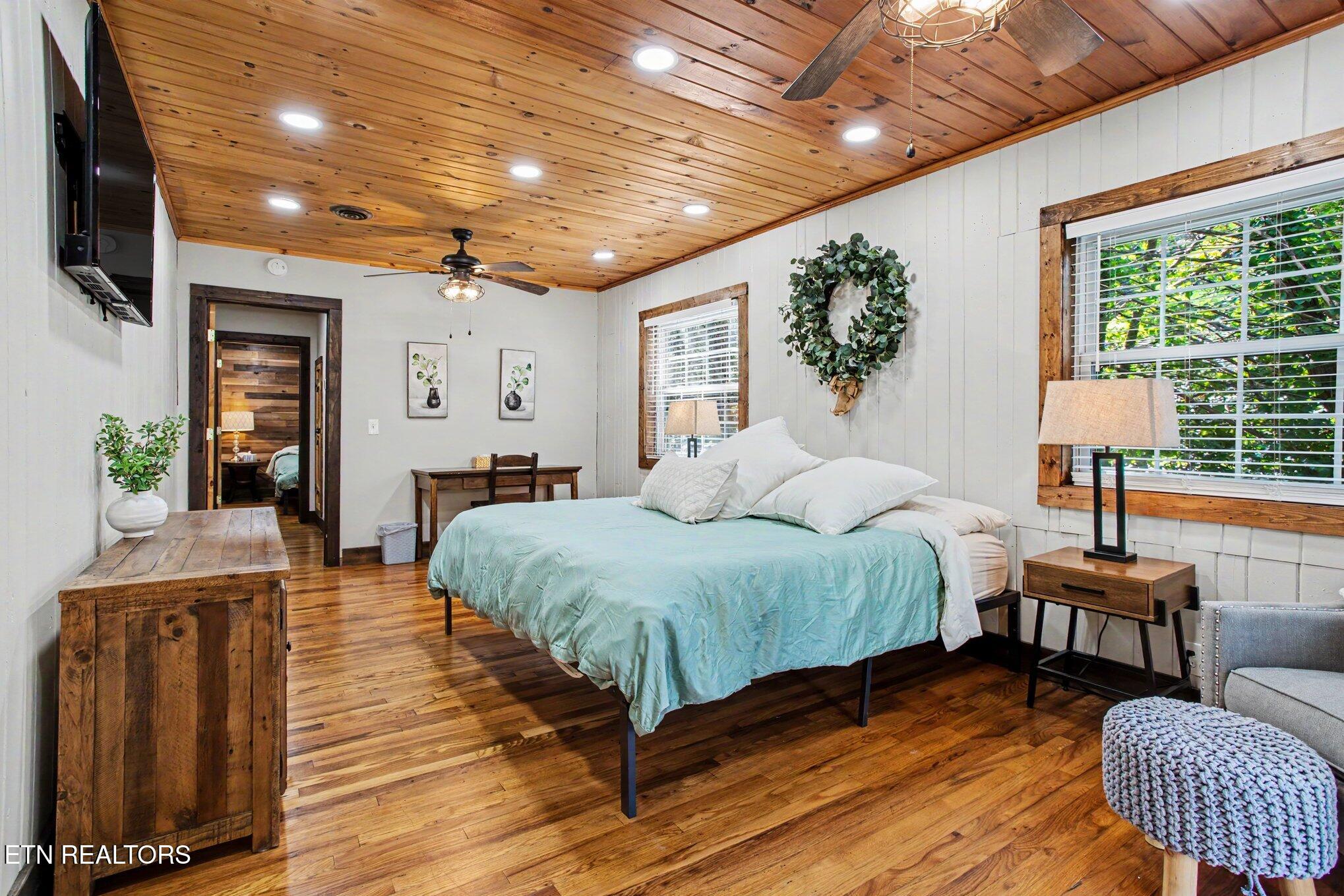 3110 Priscilla Heights Lane Pigeon Forge TN 37862