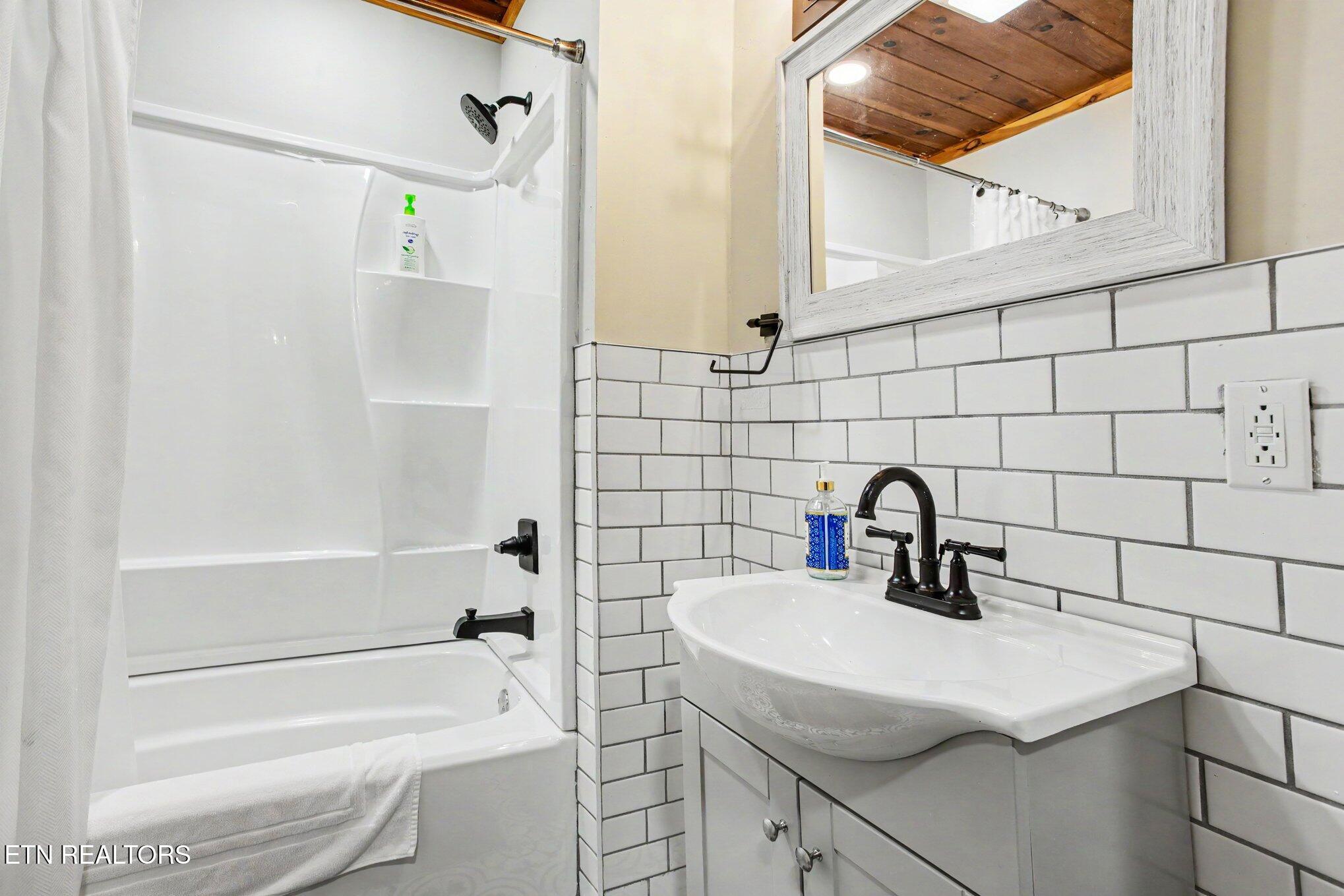 3110 Priscilla Heights Lane Pigeon Forge TN 37862