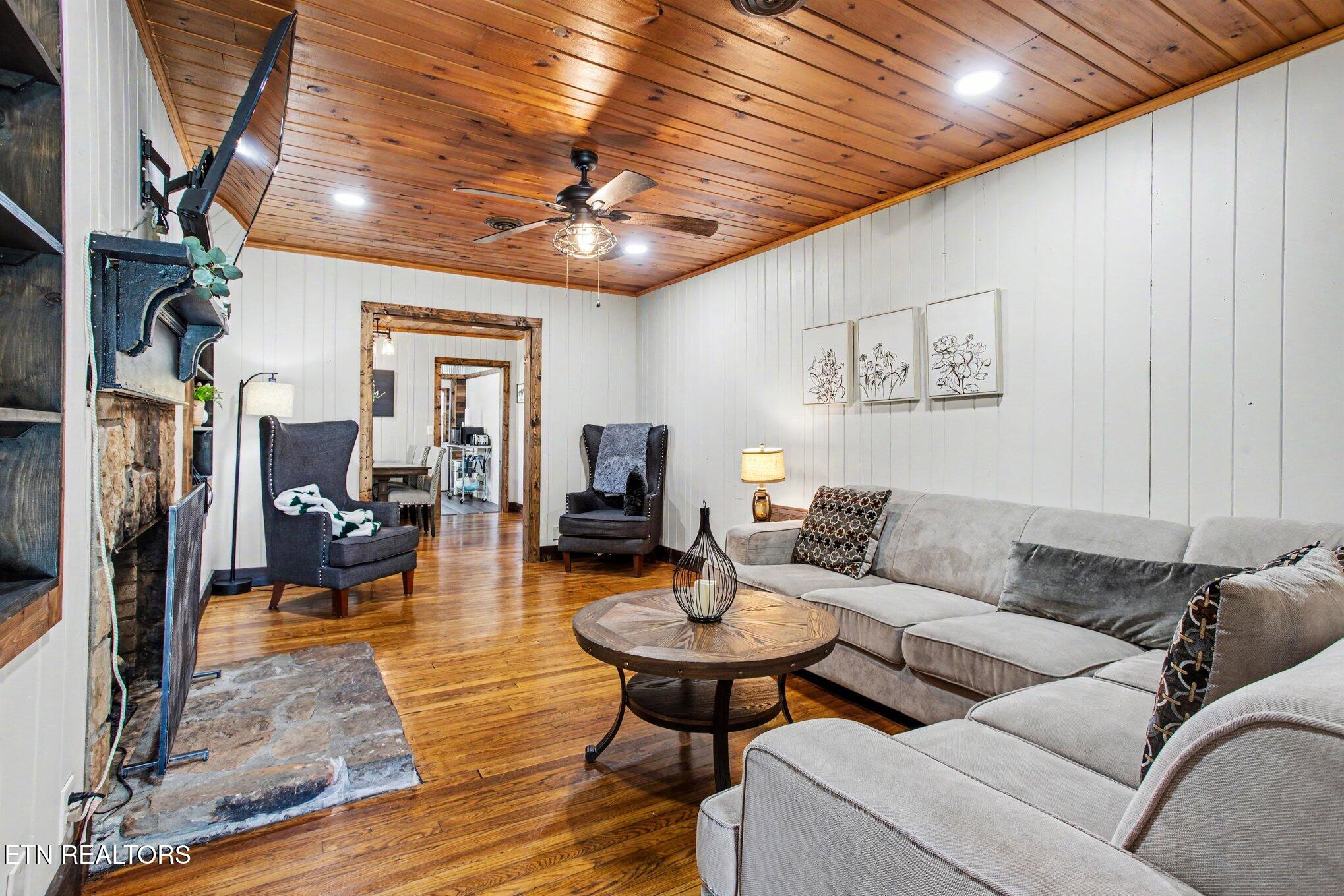 3110 Priscilla Heights Lane Pigeon Forge TN 37862
