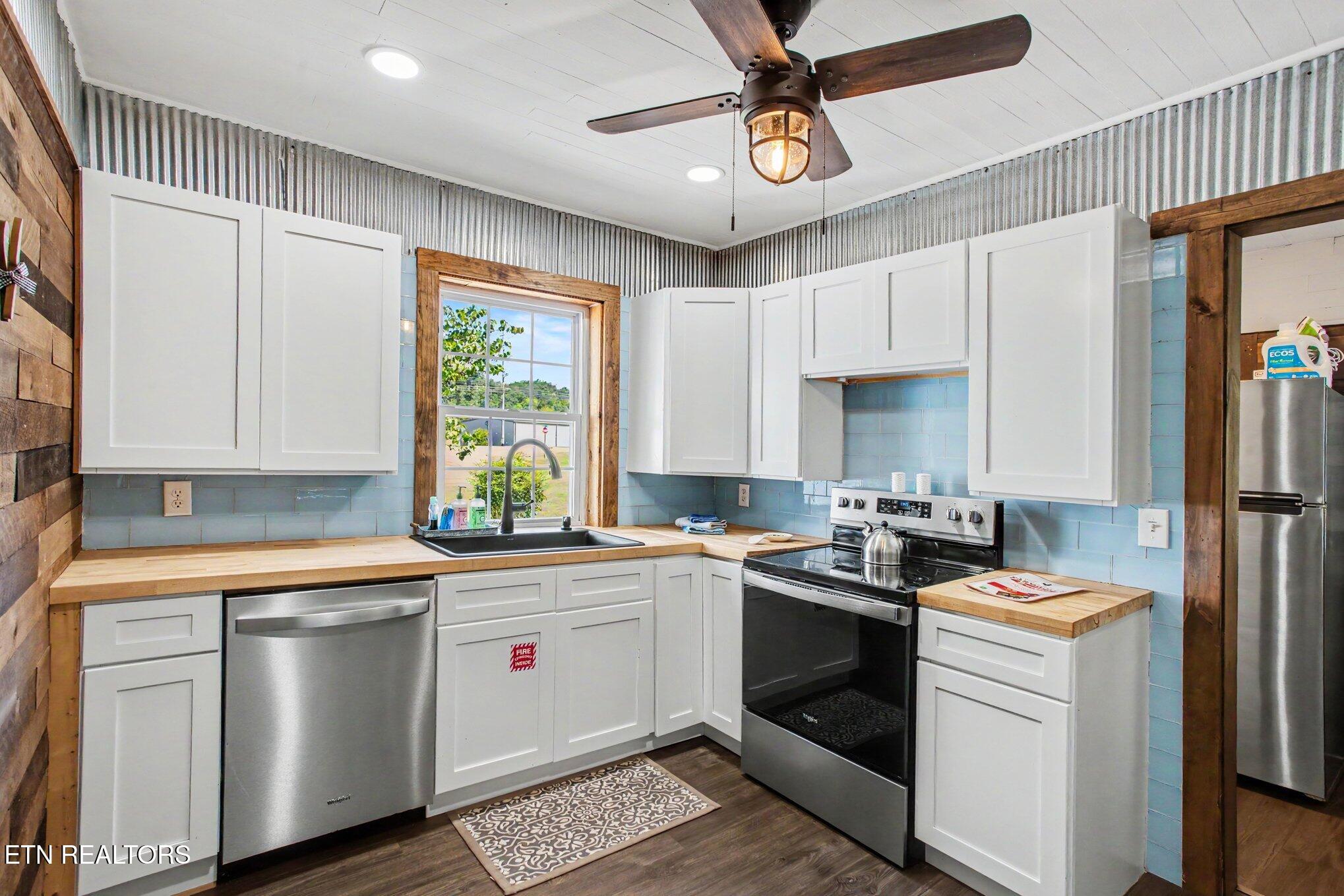 3110 Priscilla Heights Lane Pigeon Forge TN 37862