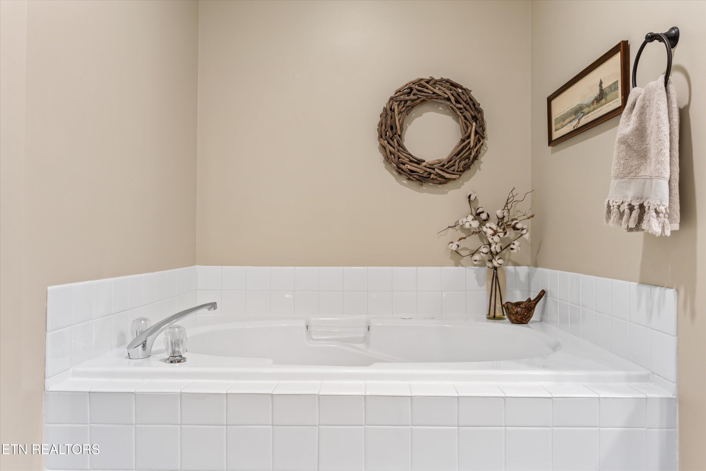 3220 Roanoke Circle Knoxville TN 37920