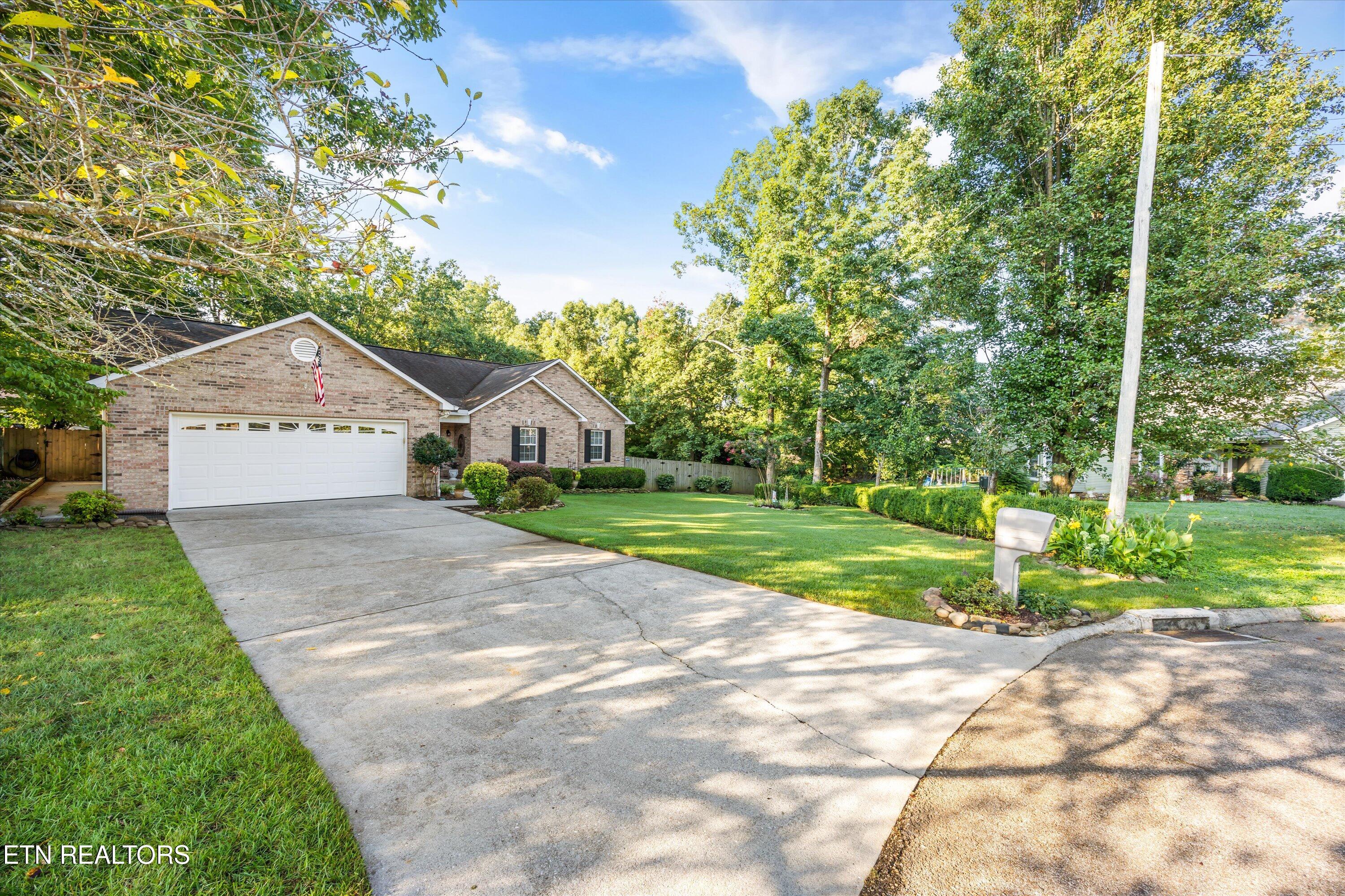 3220 Roanoke Circle Knoxville TN 37920