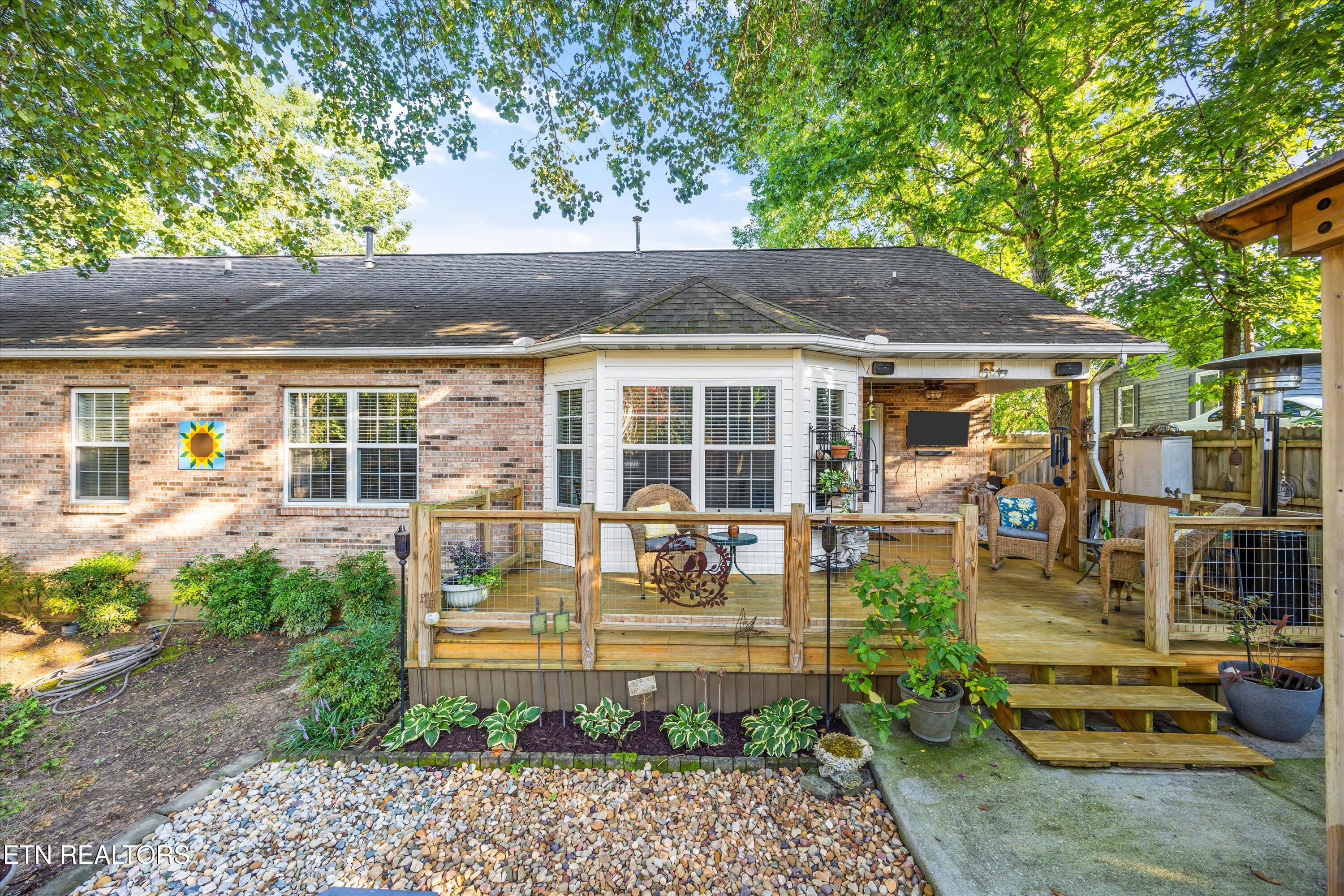 3220 Roanoke Circle Knoxville TN 37920