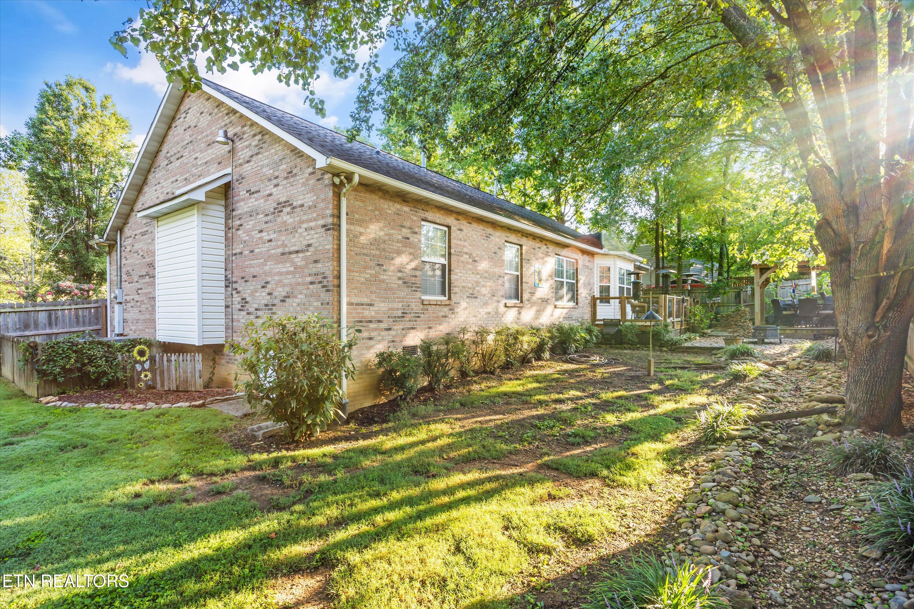 3220 Roanoke Circle Knoxville TN 37920