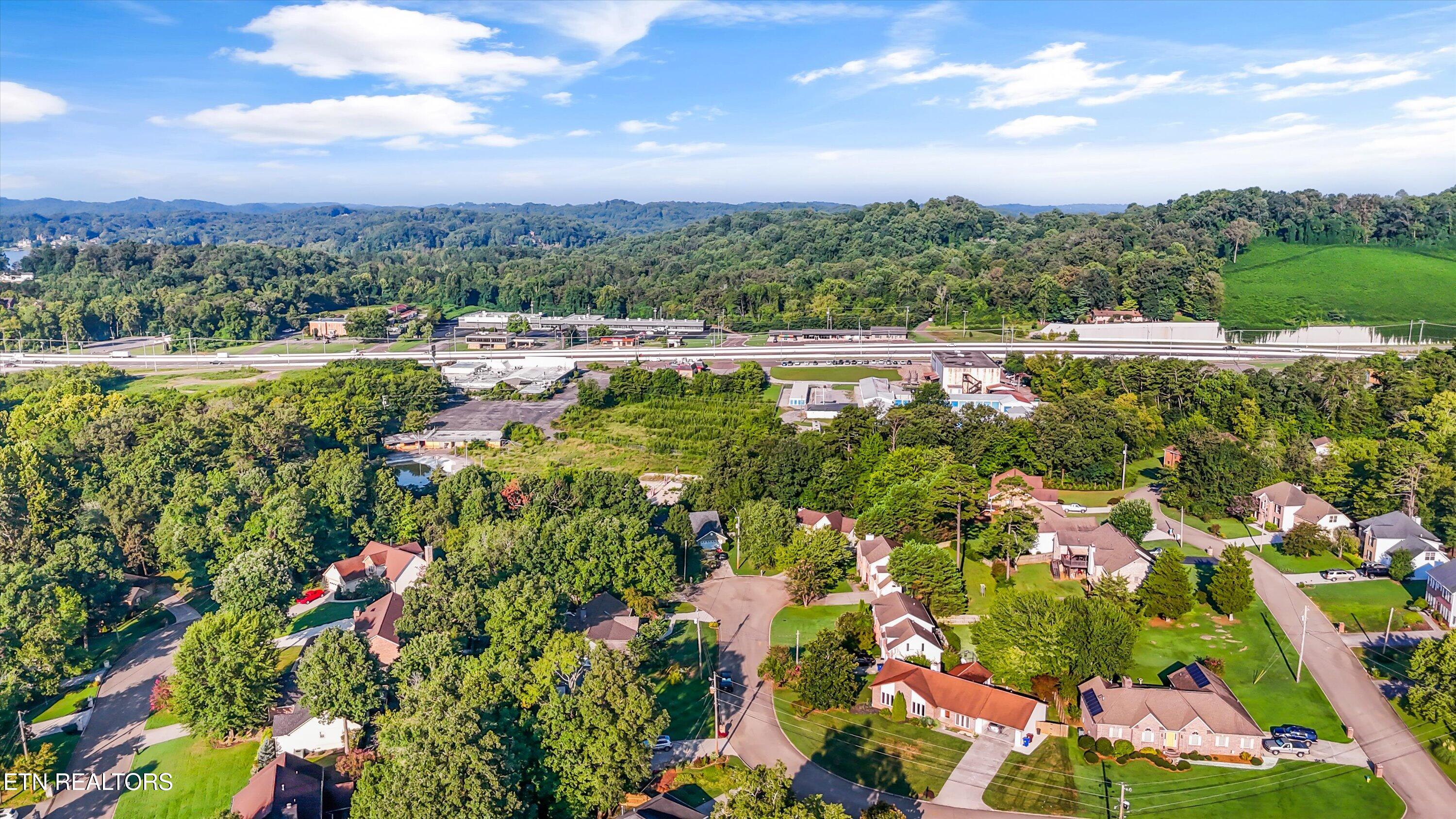 3220 Roanoke Circle Knoxville TN 37920