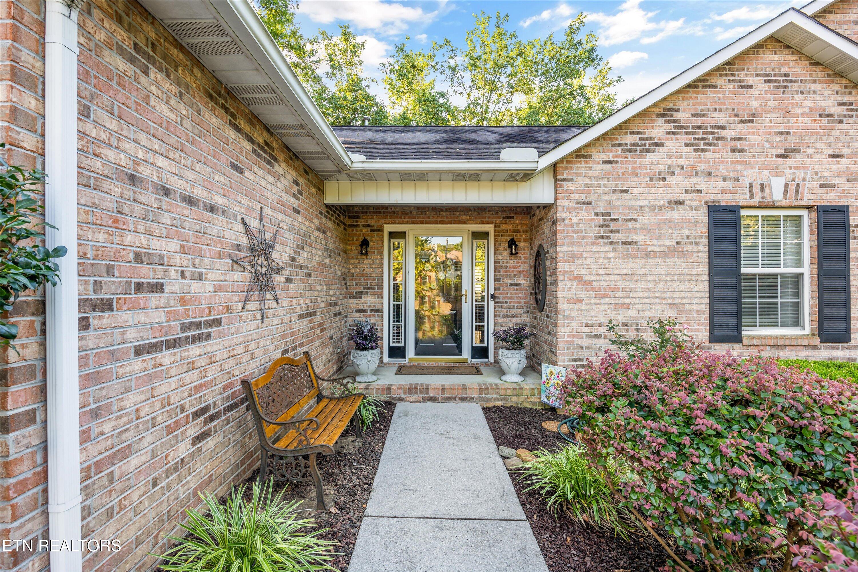3220 Roanoke Circle Knoxville TN 37920