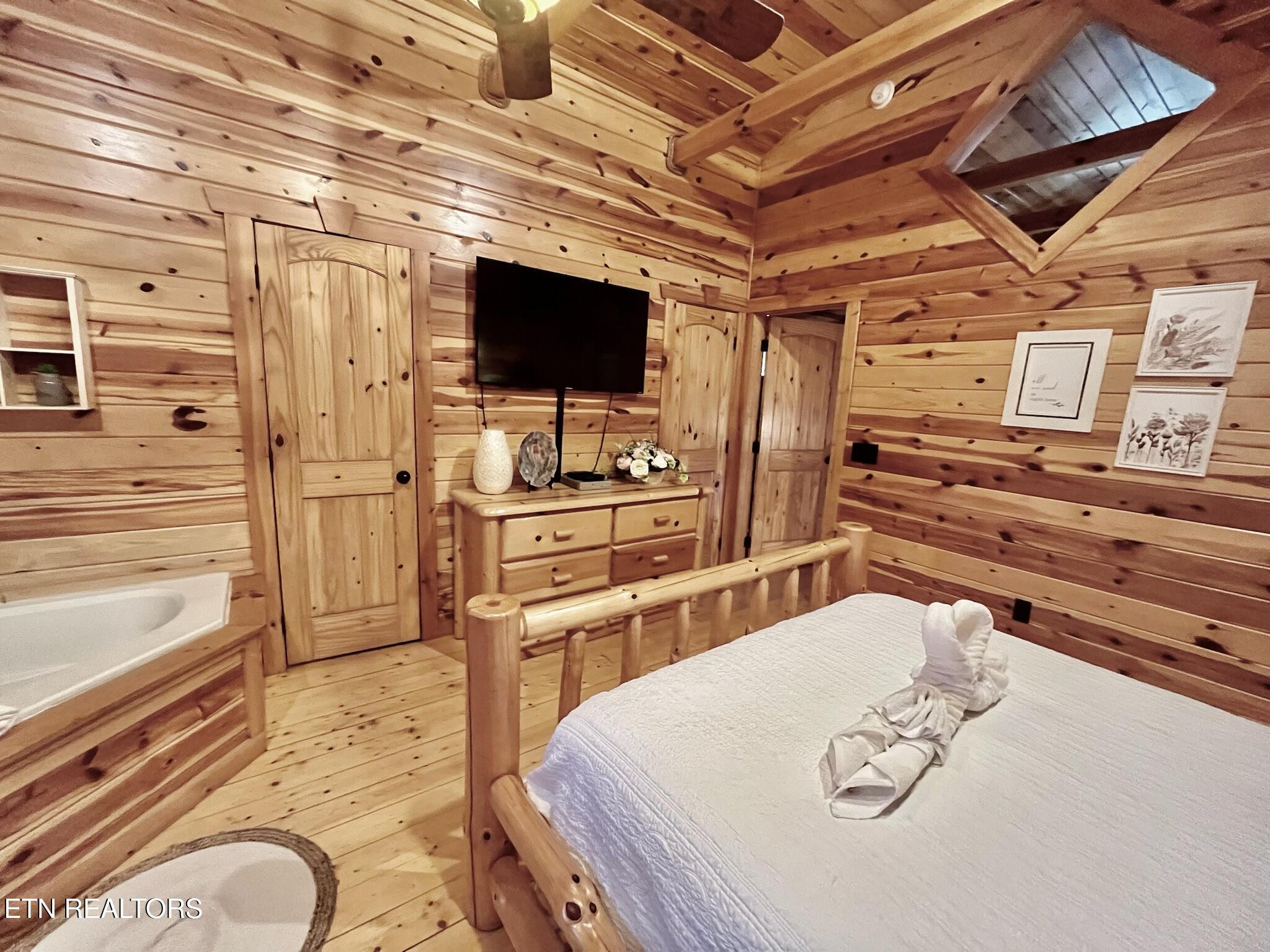 131 White Oak Resort Way Gatlinburg TN 37738