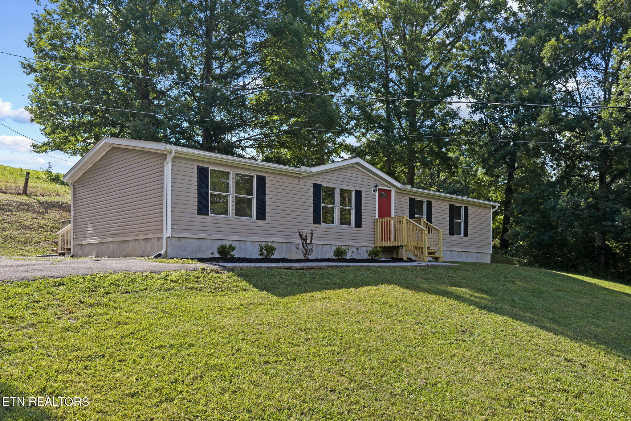 2132 Pryors Passing Morristown TN 37813