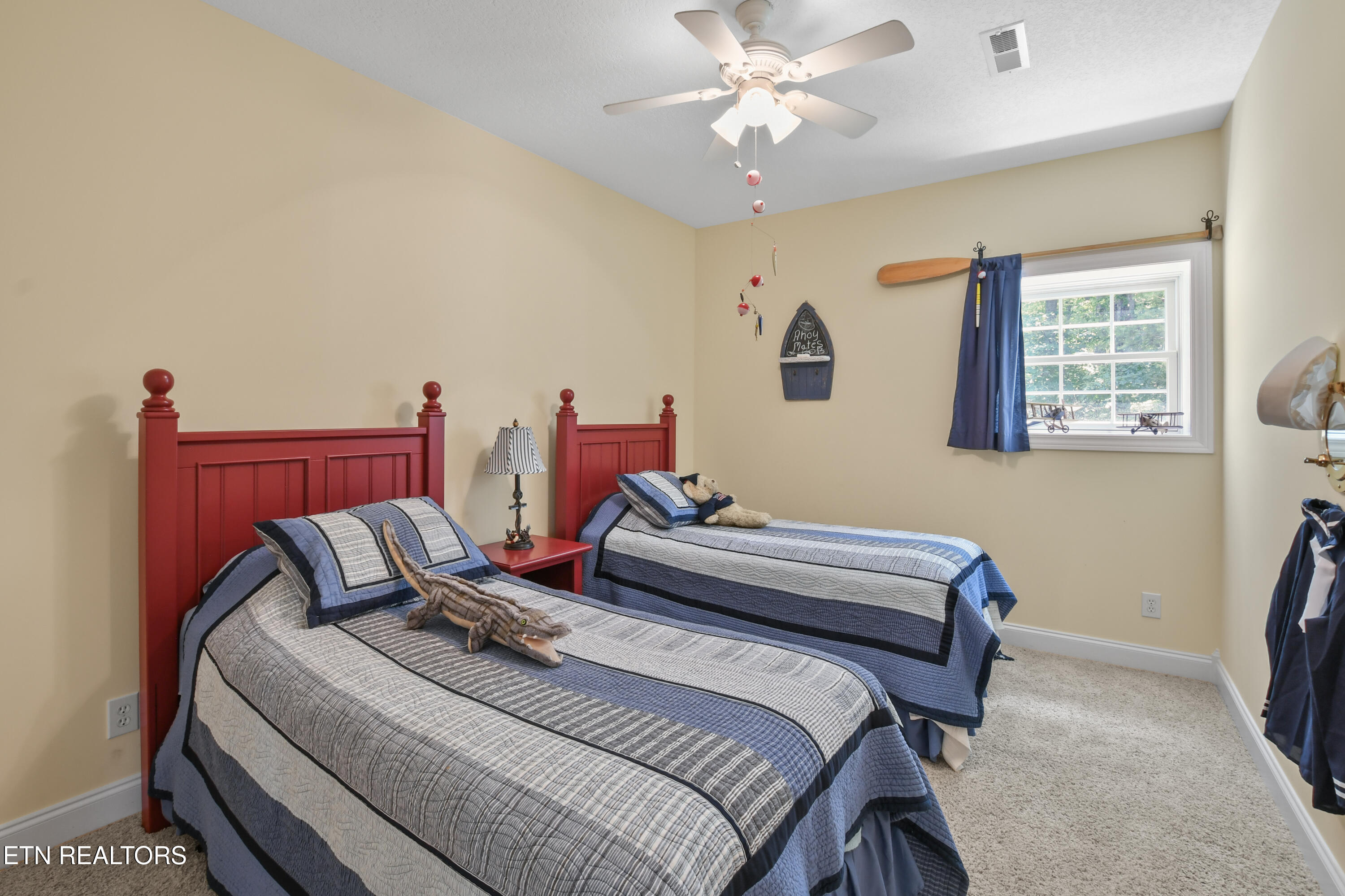 111 Deer Run Point Lafollette TN 37766