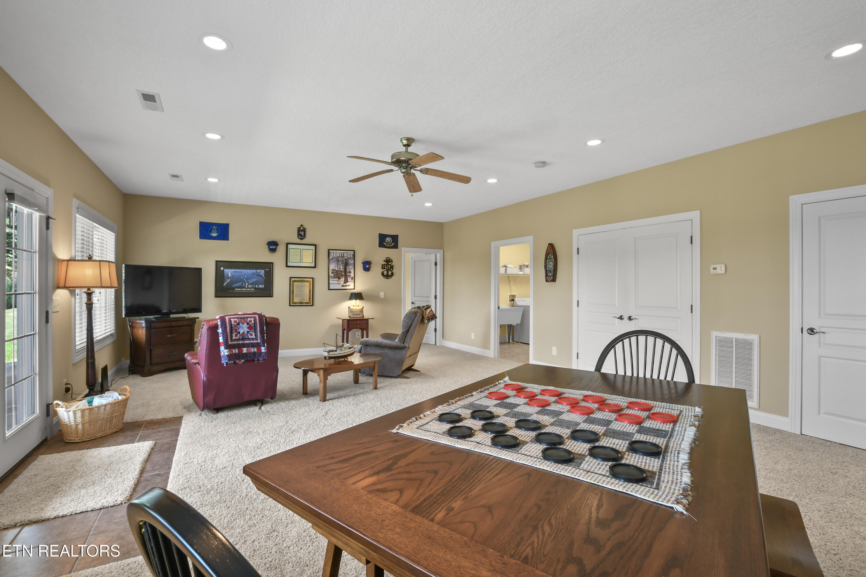 111 Deer Run Point Lafollette TN 37766