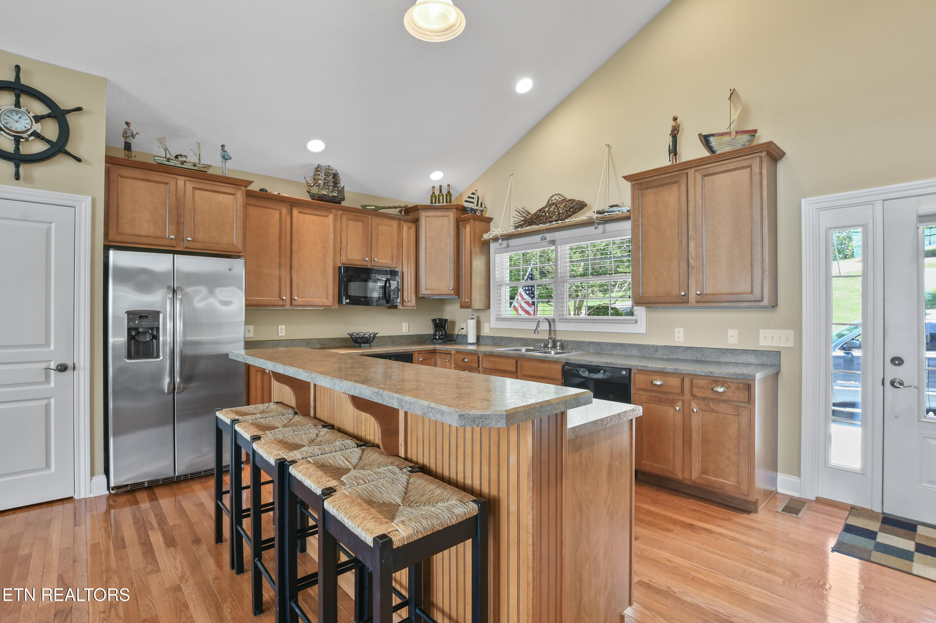 111 Deer Run Point Lafollette TN 37766