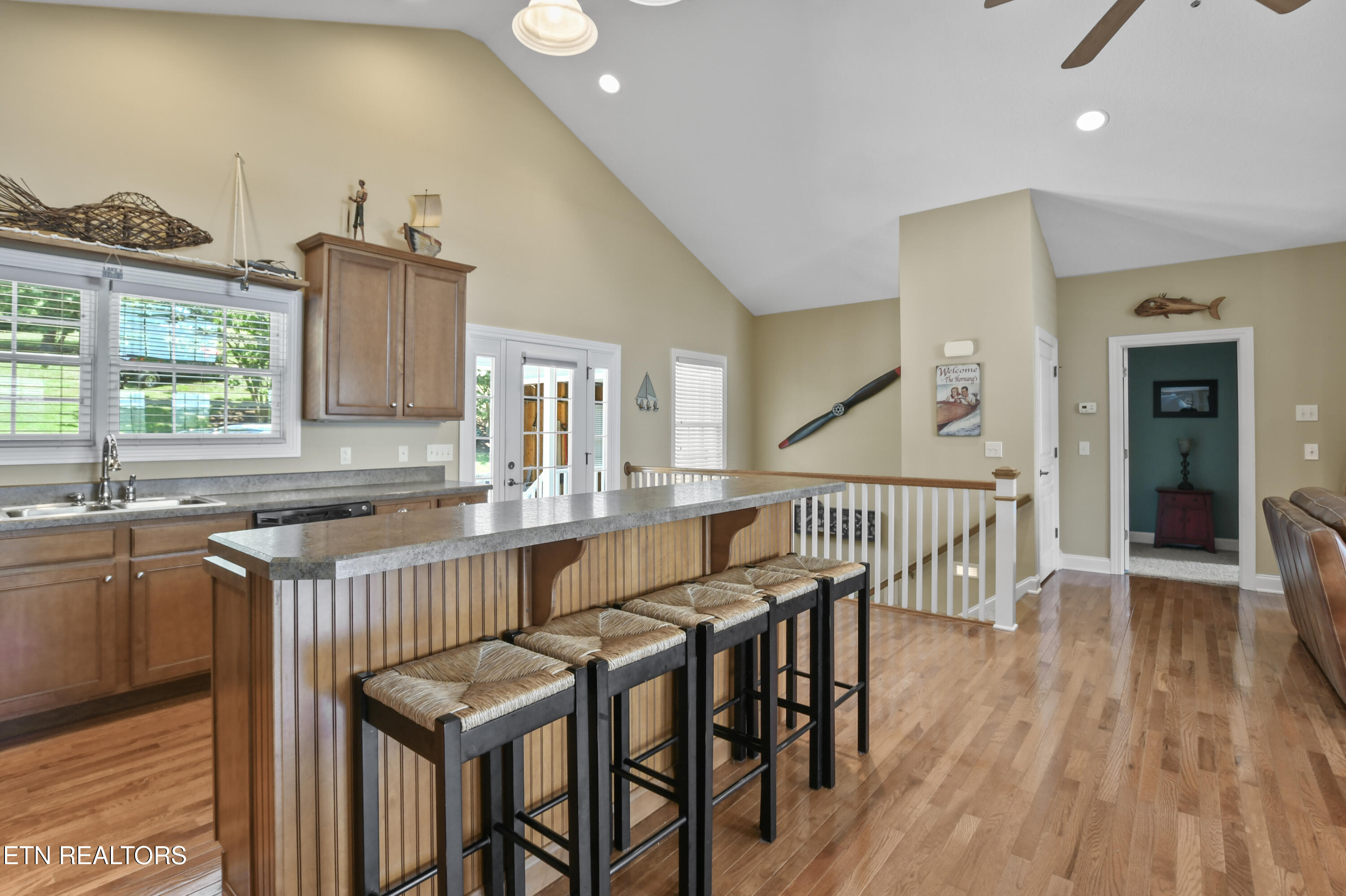 111 Deer Run Point Lafollette TN 37766