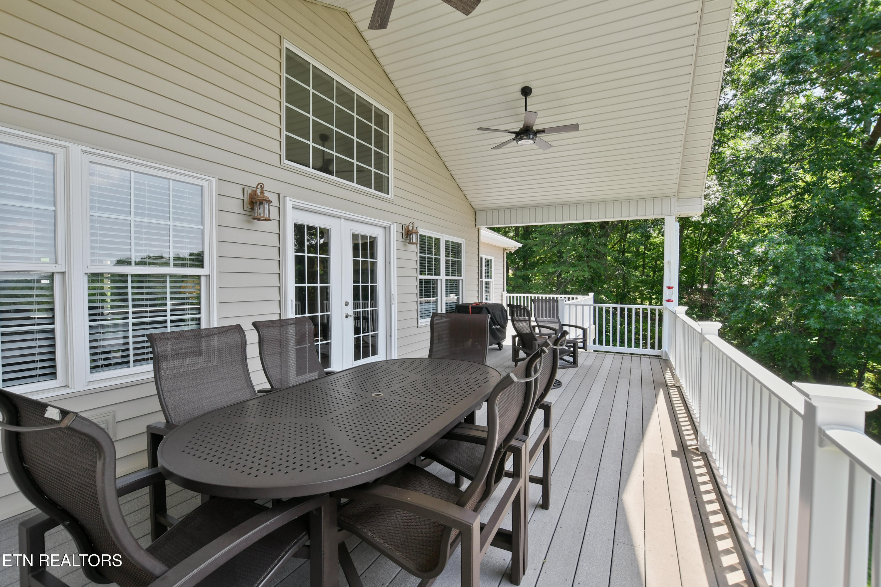 111 Deer Run Point Lafollette TN 37766